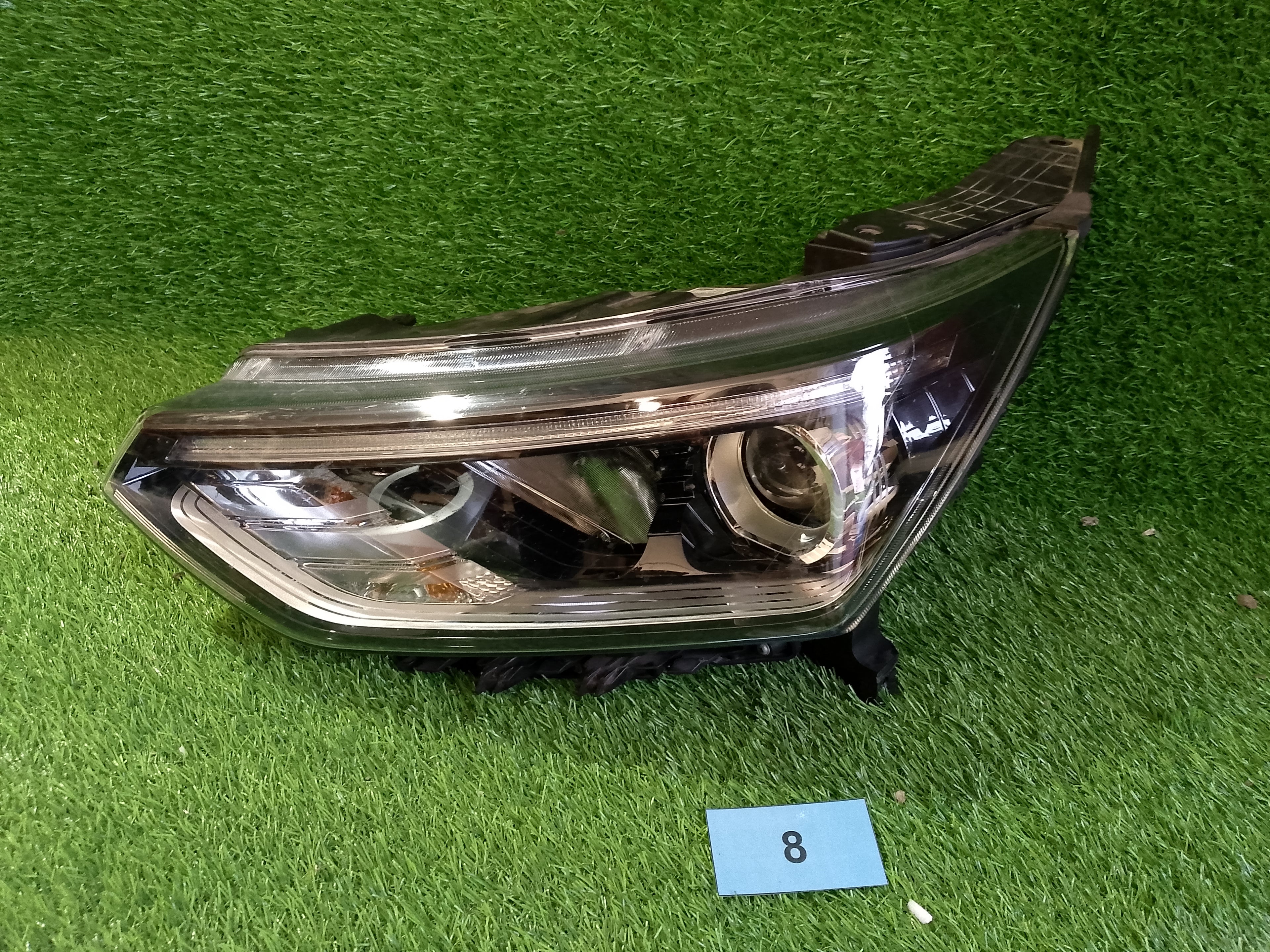 Přední světlo SSANGYONG KORANDO 8310137101