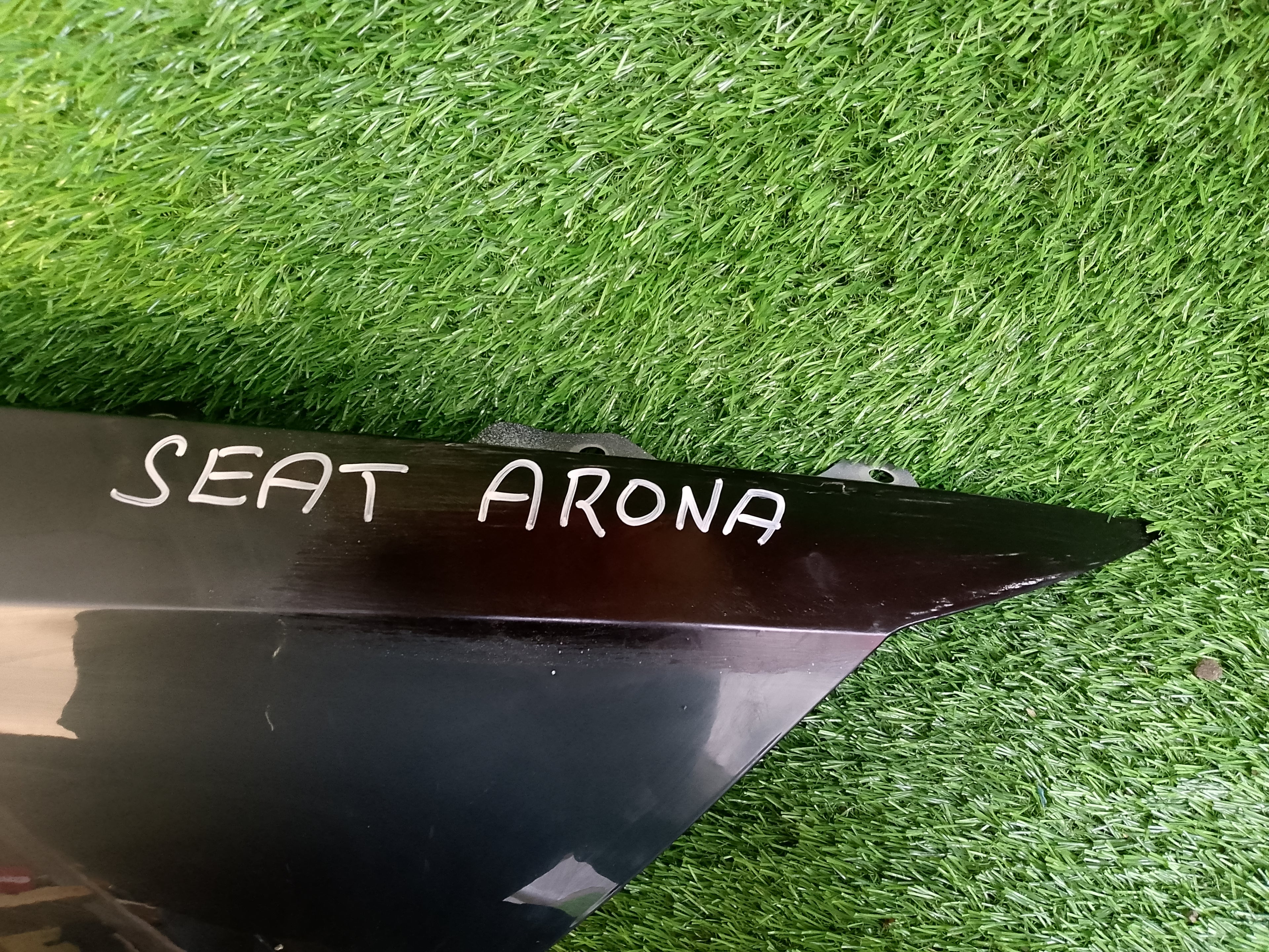 Pravý přední blatník Seat Arona