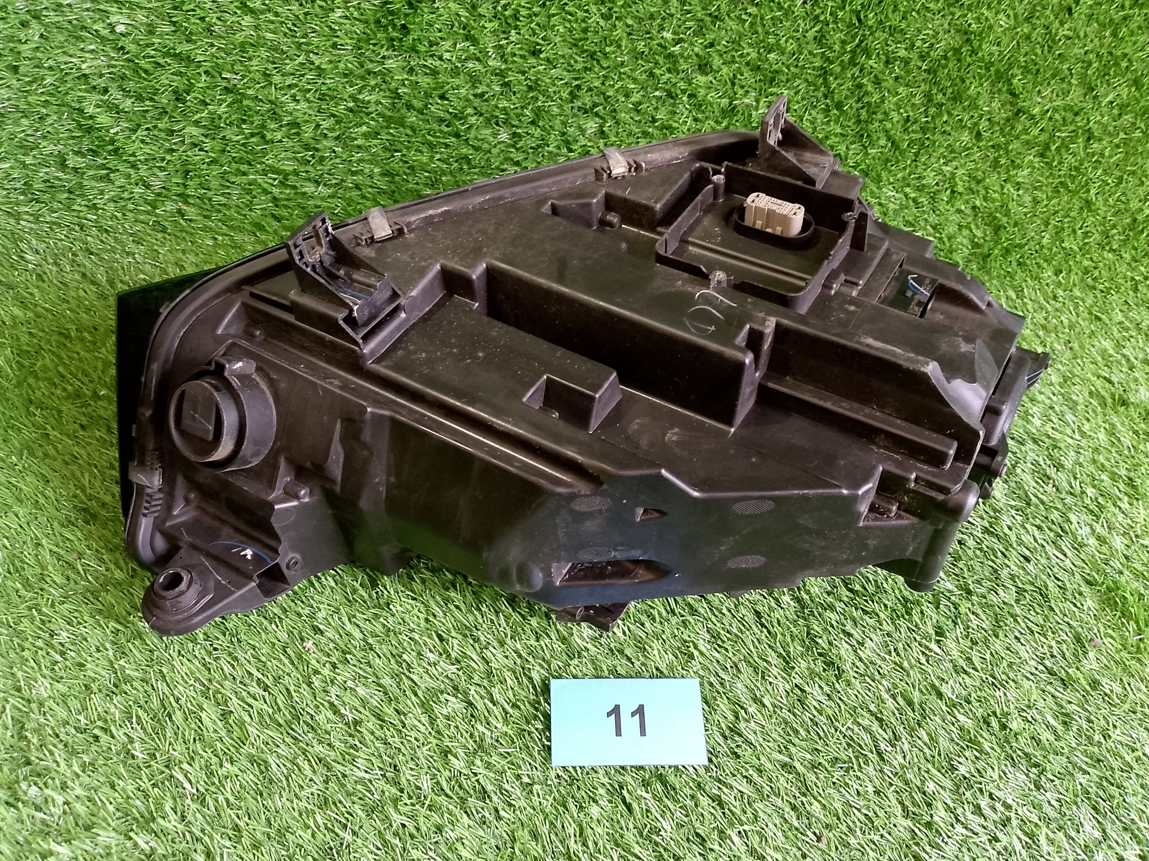 Přední levé světlo Audi Q5 80A941005