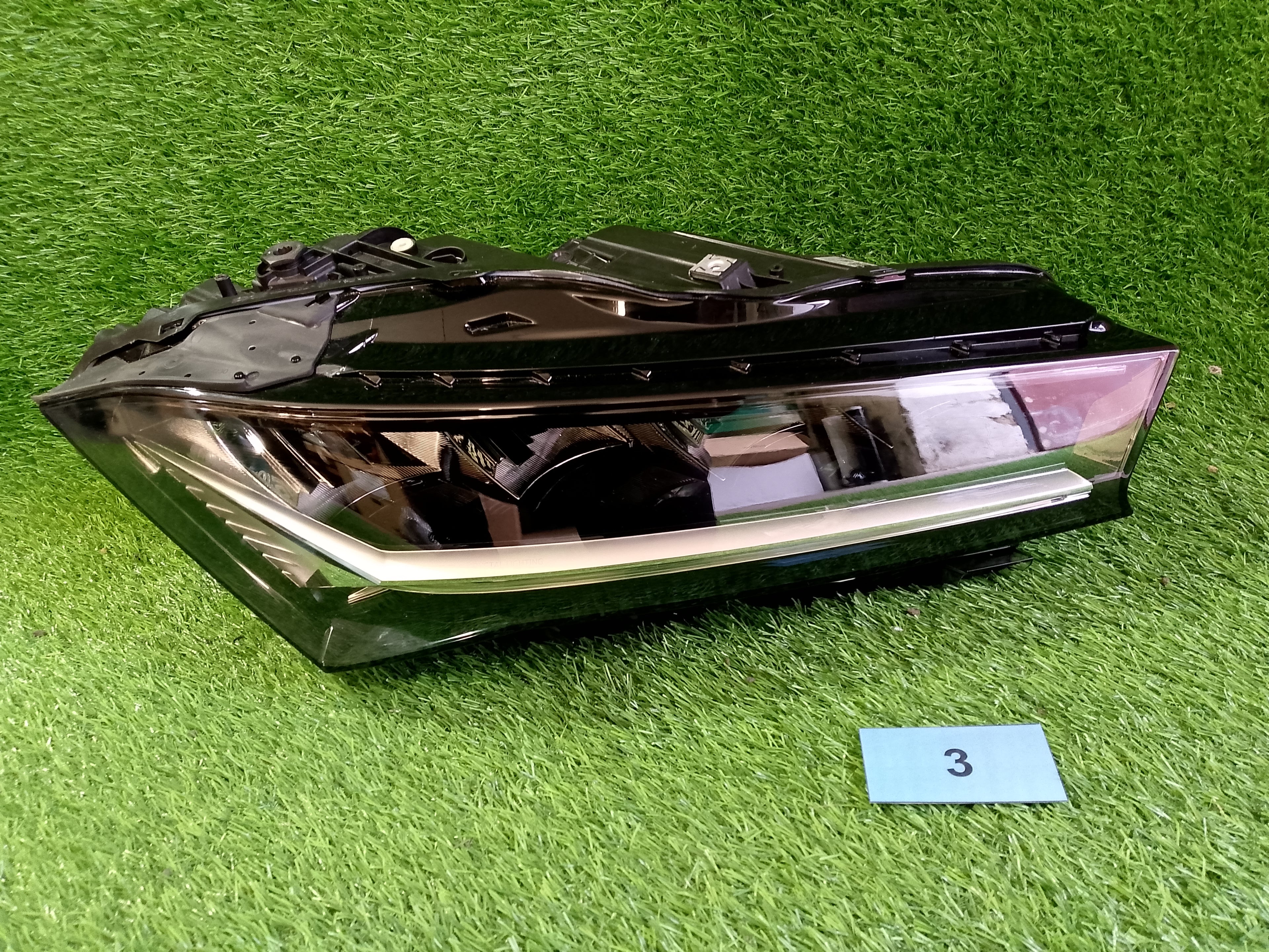 Škoda Superb IV, 4 přední pravé světlo 3p1941016