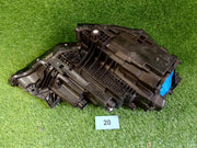 Audi Q8 Pravé přední světlo 4m8941035