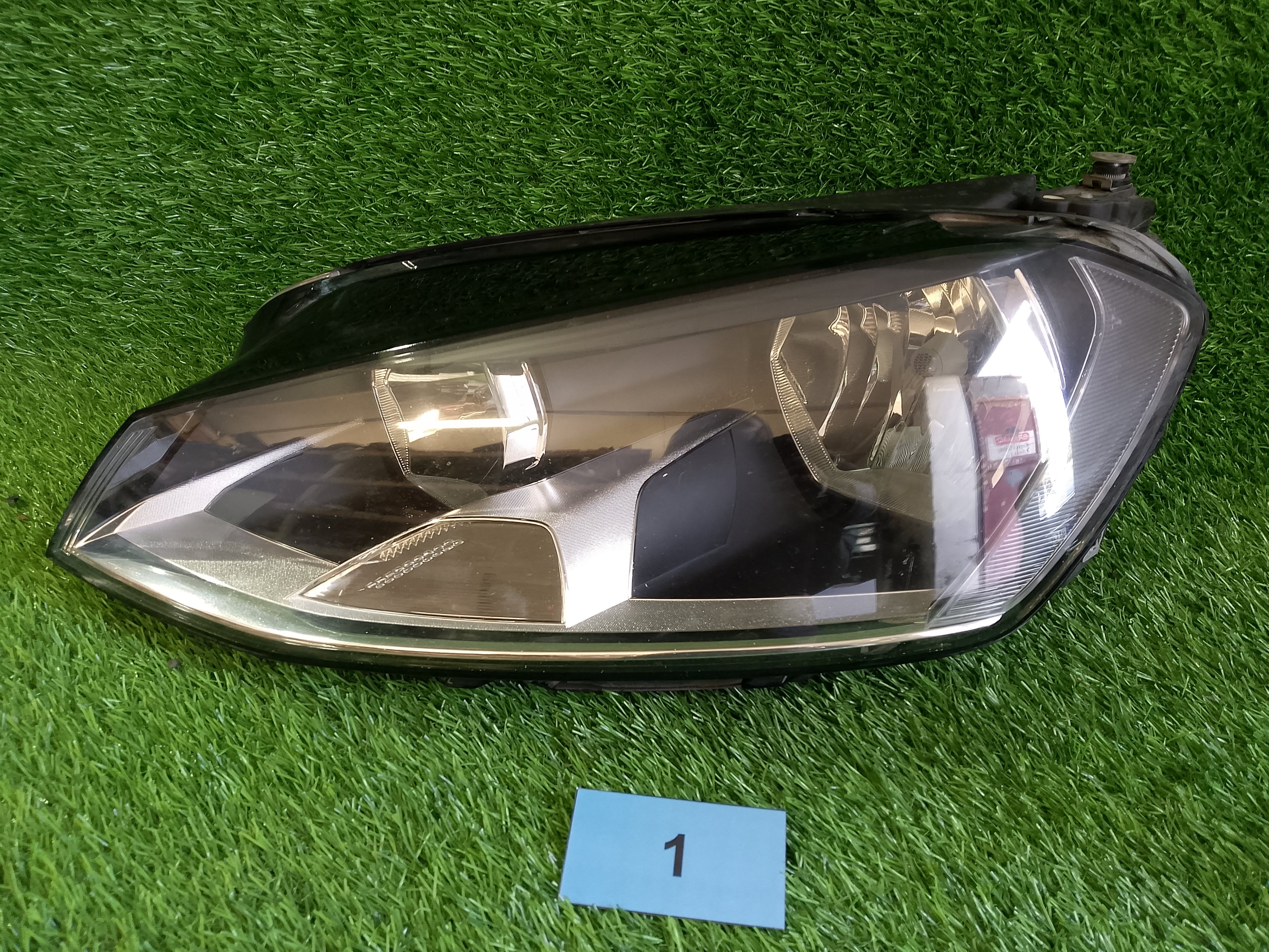 VW Golf VII Levé světlo Halogen  5G1941005