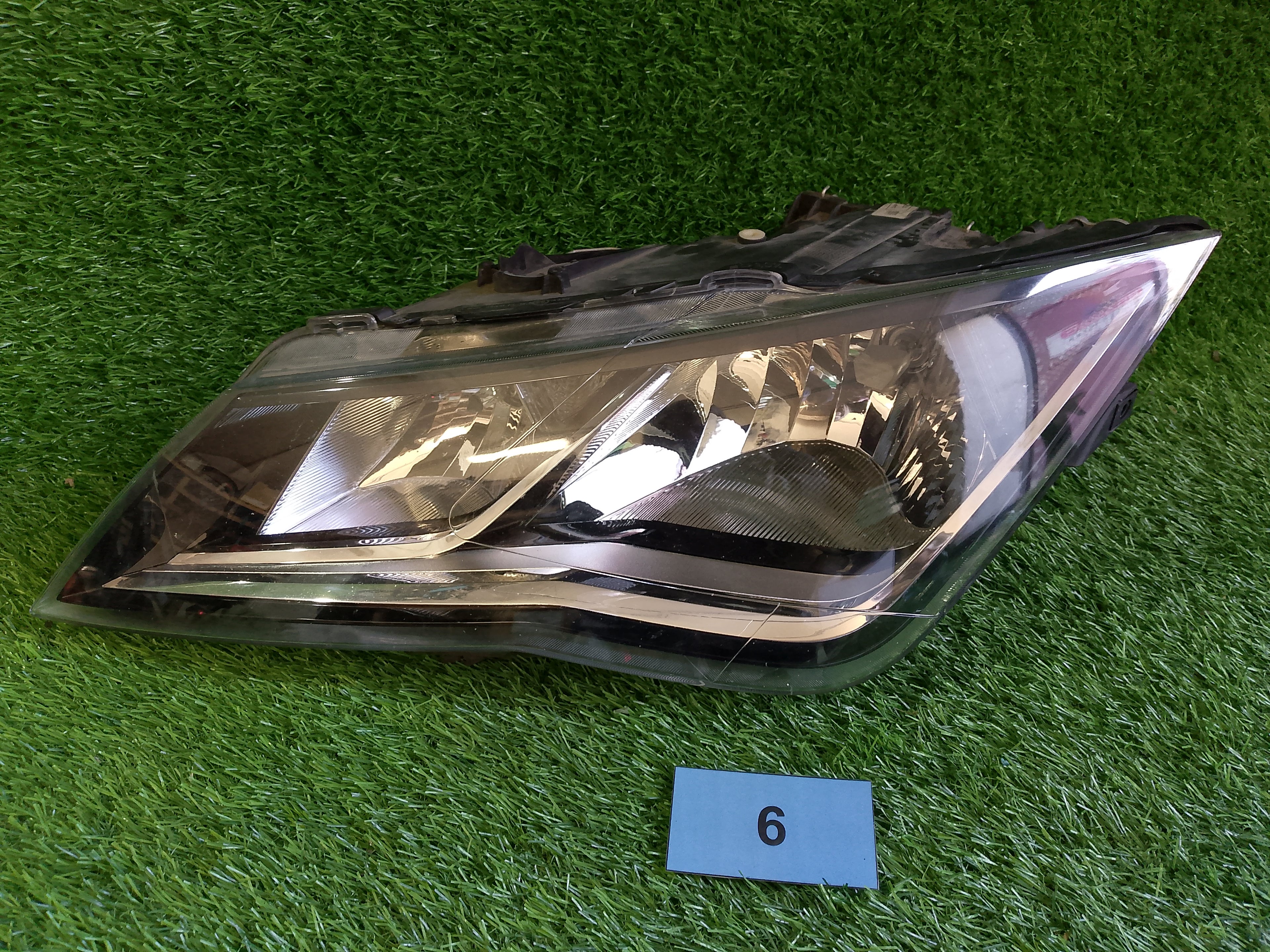 Seat Leon přední světlo levé 5f1941015b