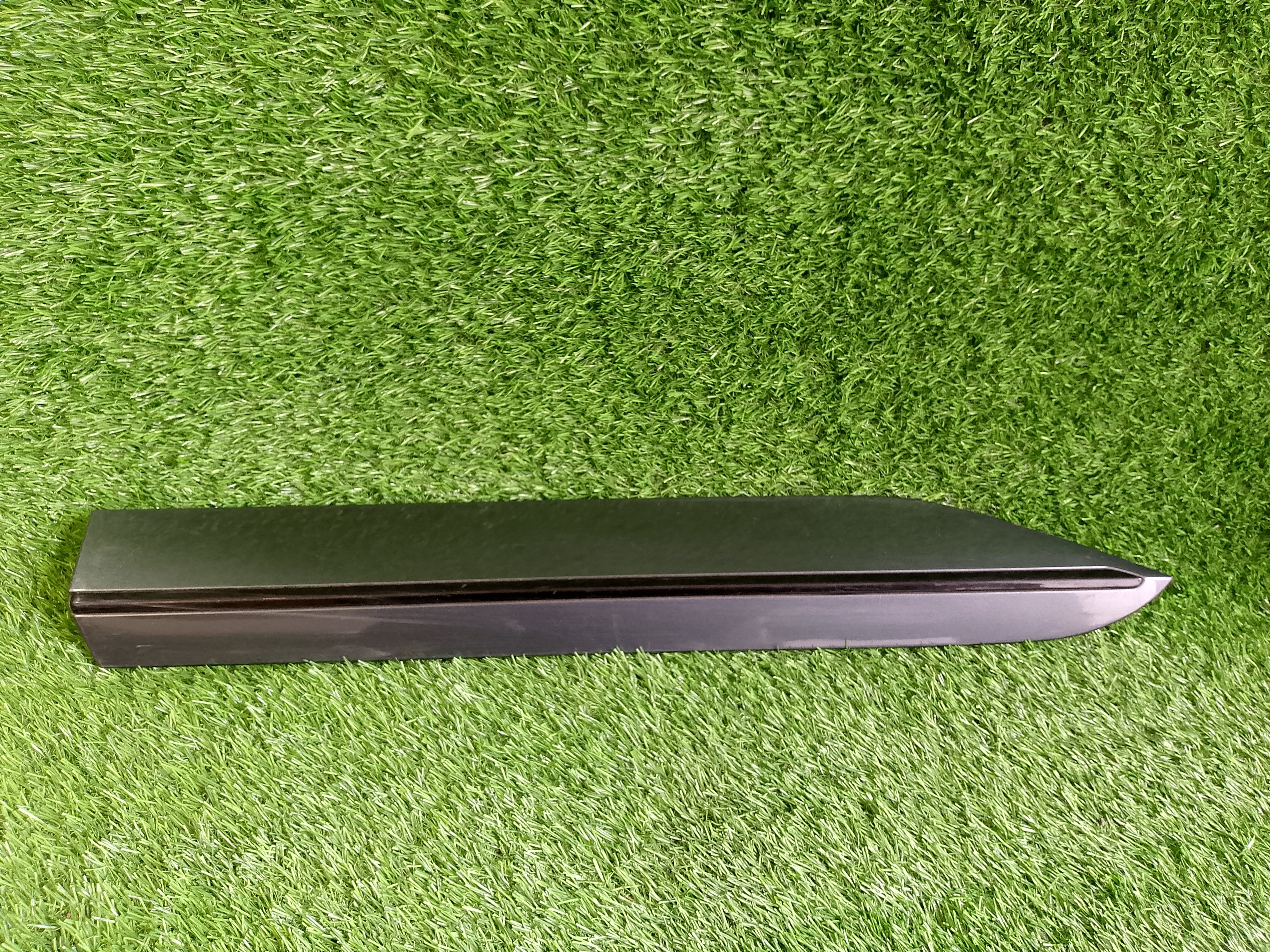 Škoda Superb III, 3 Lišta dveří  3V0854949