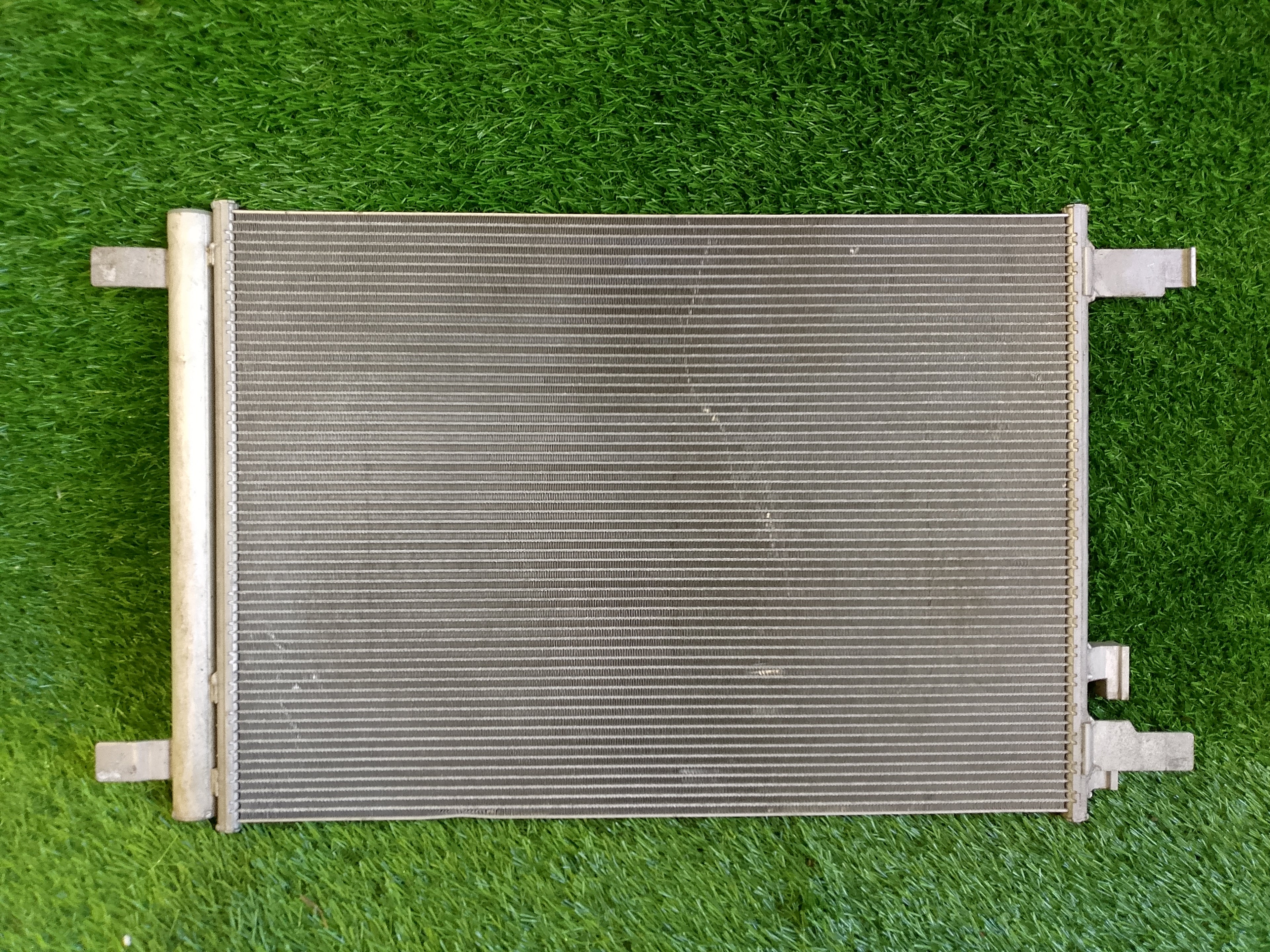 Chladič klimatizace Seat, VW, Škoda 5wa816411A