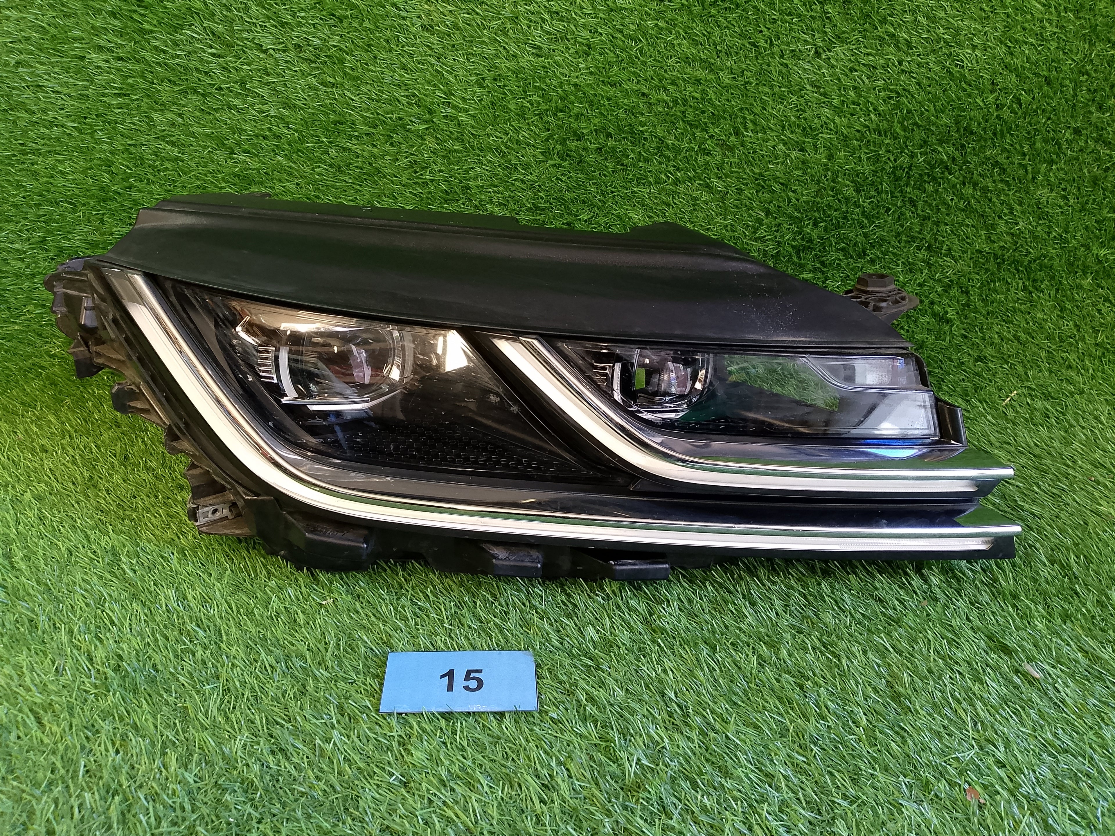 VW Arteon pravé přední světlo 3G8941082D
