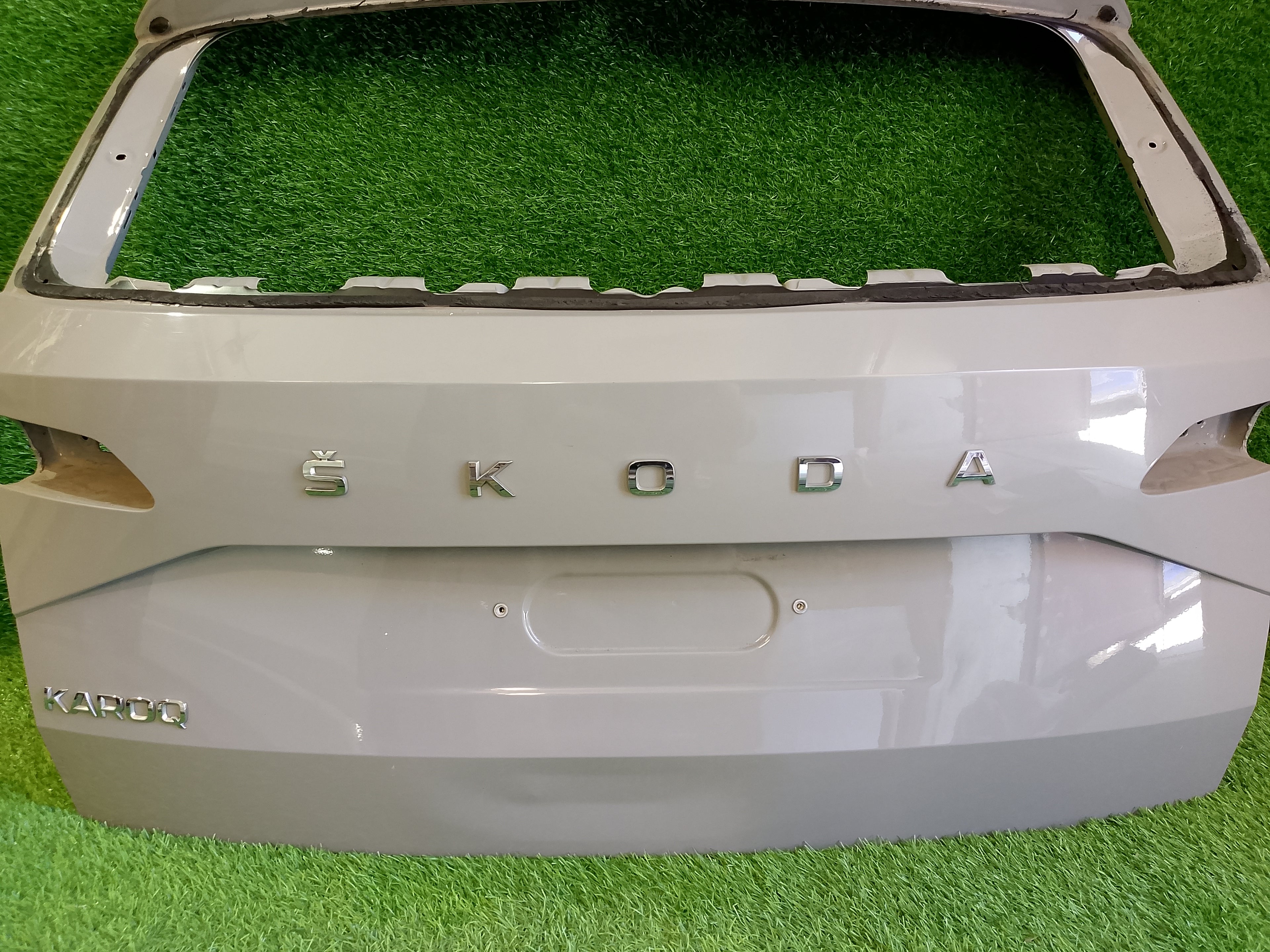 Škoda Karoq víko kufru, páté dveře, kufrové dveře