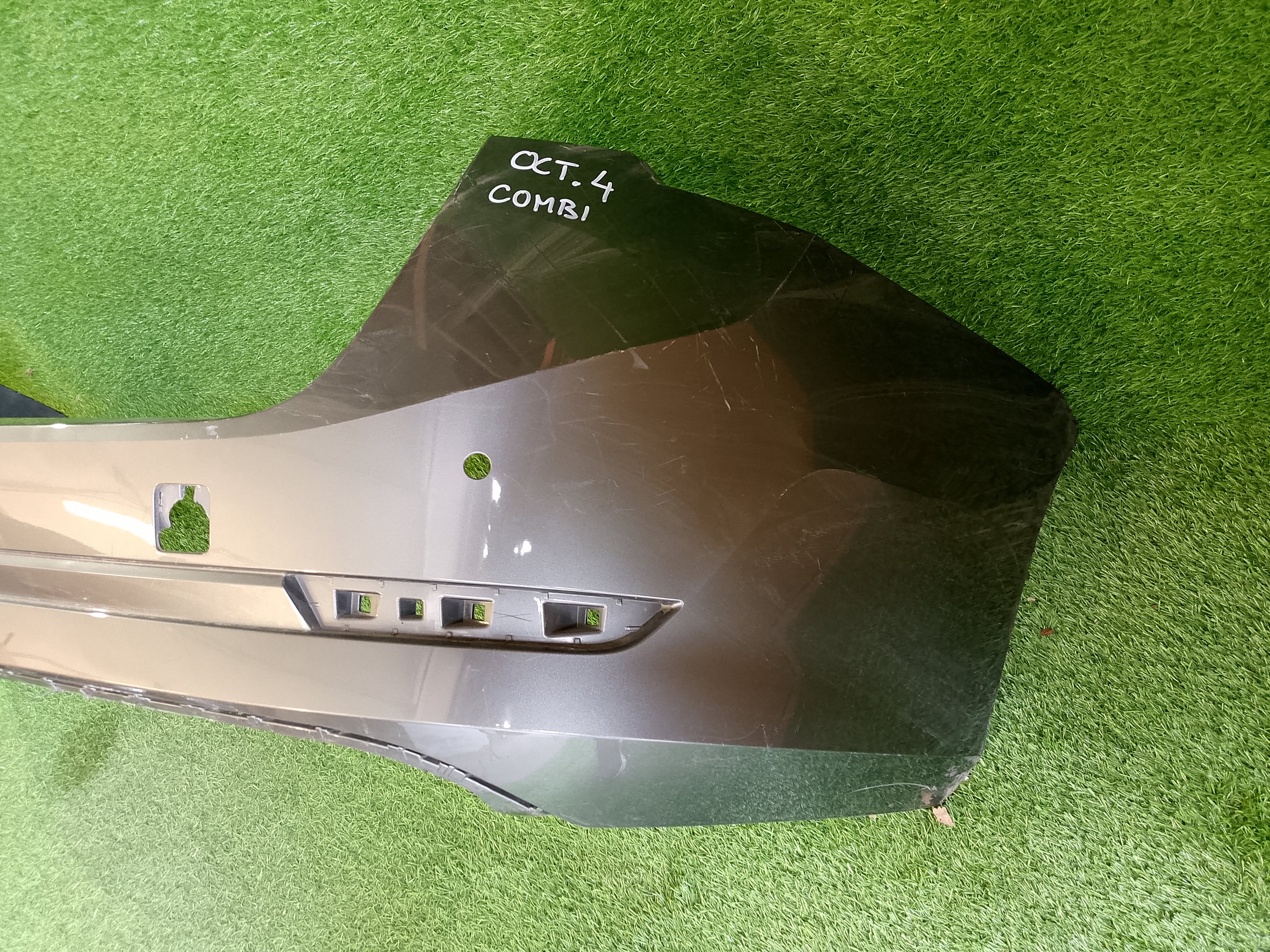 Škoda Octavia IV, 4 combi zadní nárazník