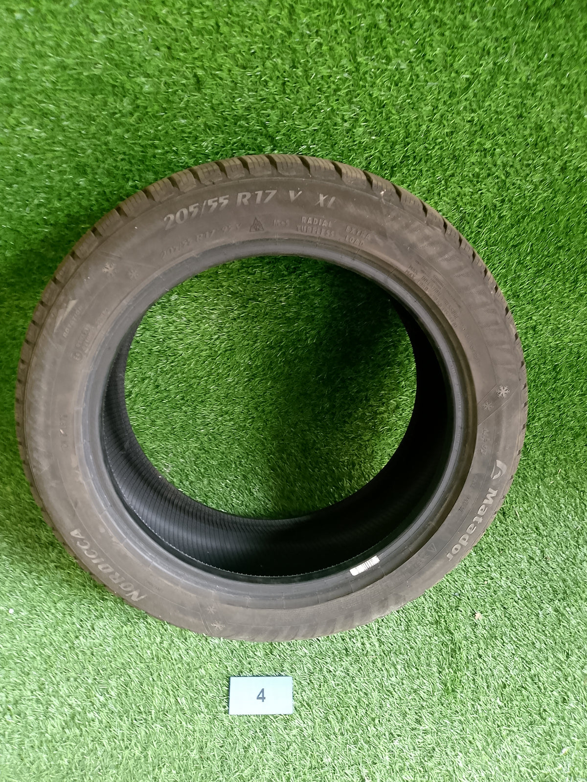 Zimní pneu 205/55 r17 nordicca