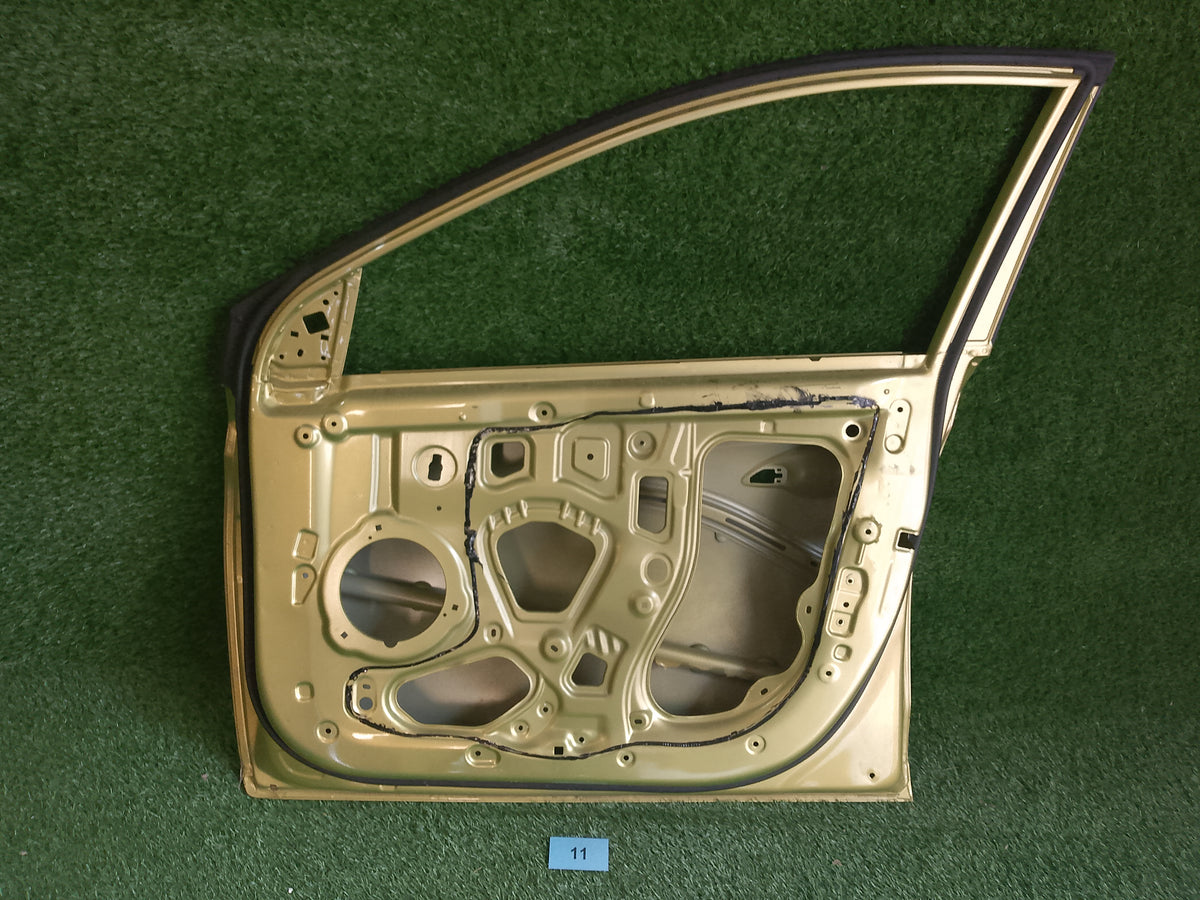Hyundai i20 pravé přední dveře 18364188