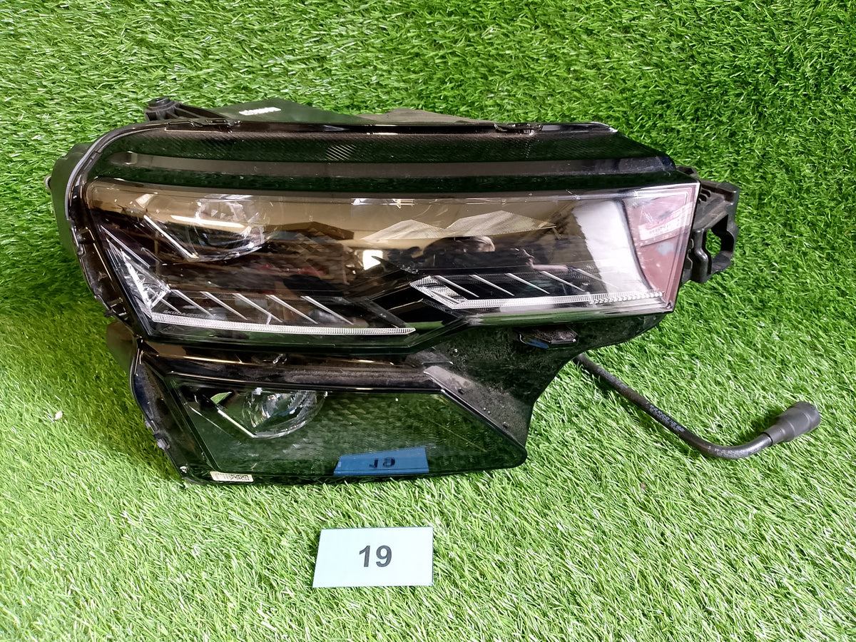 Škoda Karoq facelift světlo pravé 57b941036b