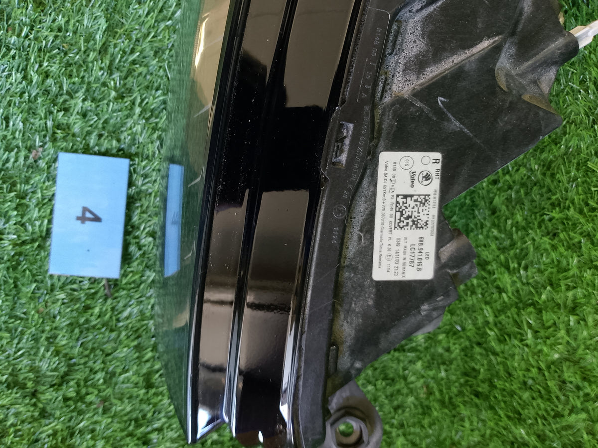 Škoda Fabia IV, 4 světlo pravé přední 6vb941016b