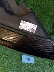 Škoda Karoq face pravé světlo 57B941010