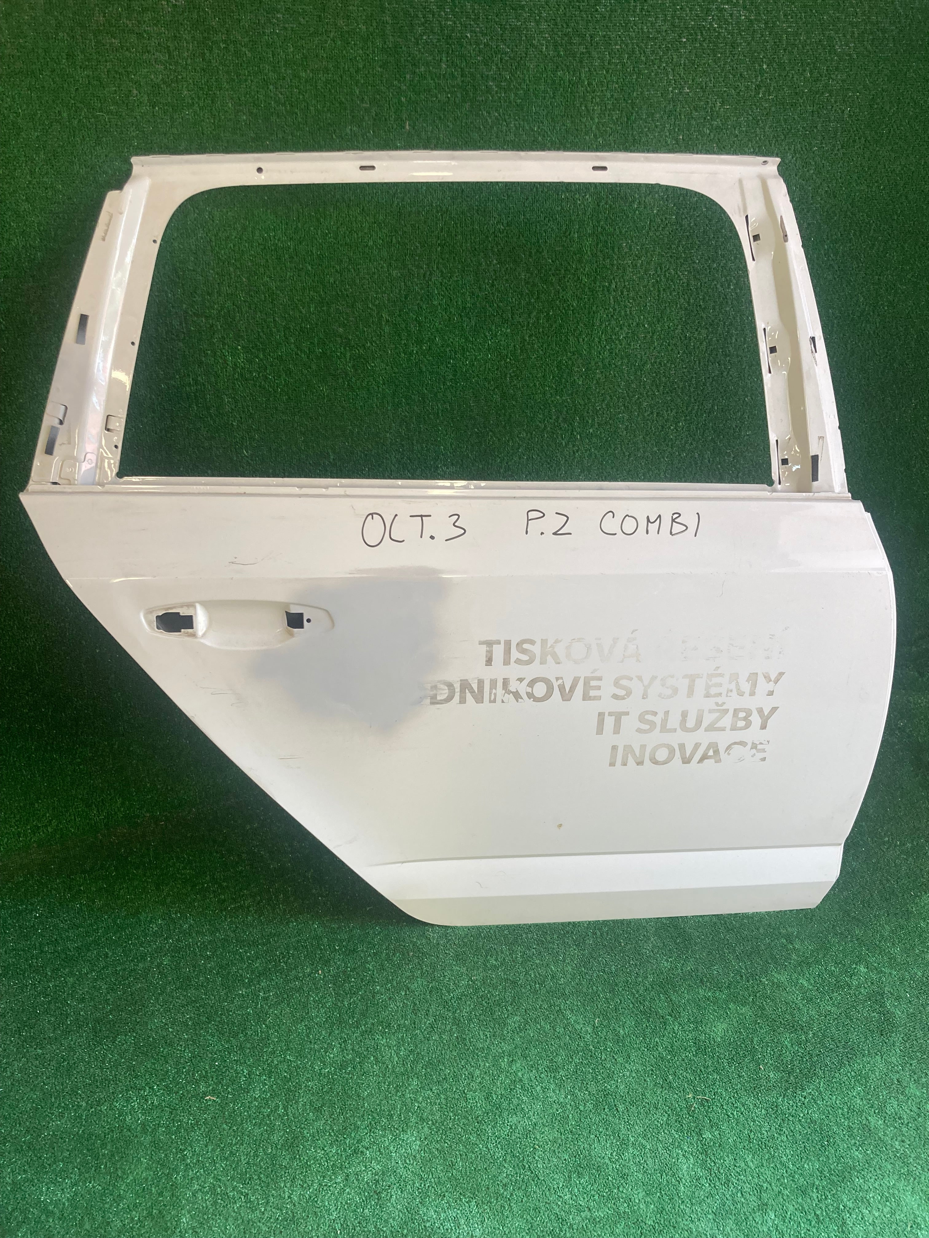 Škoda Octavia III, 3 pravé ZADNÍ dveře kombi