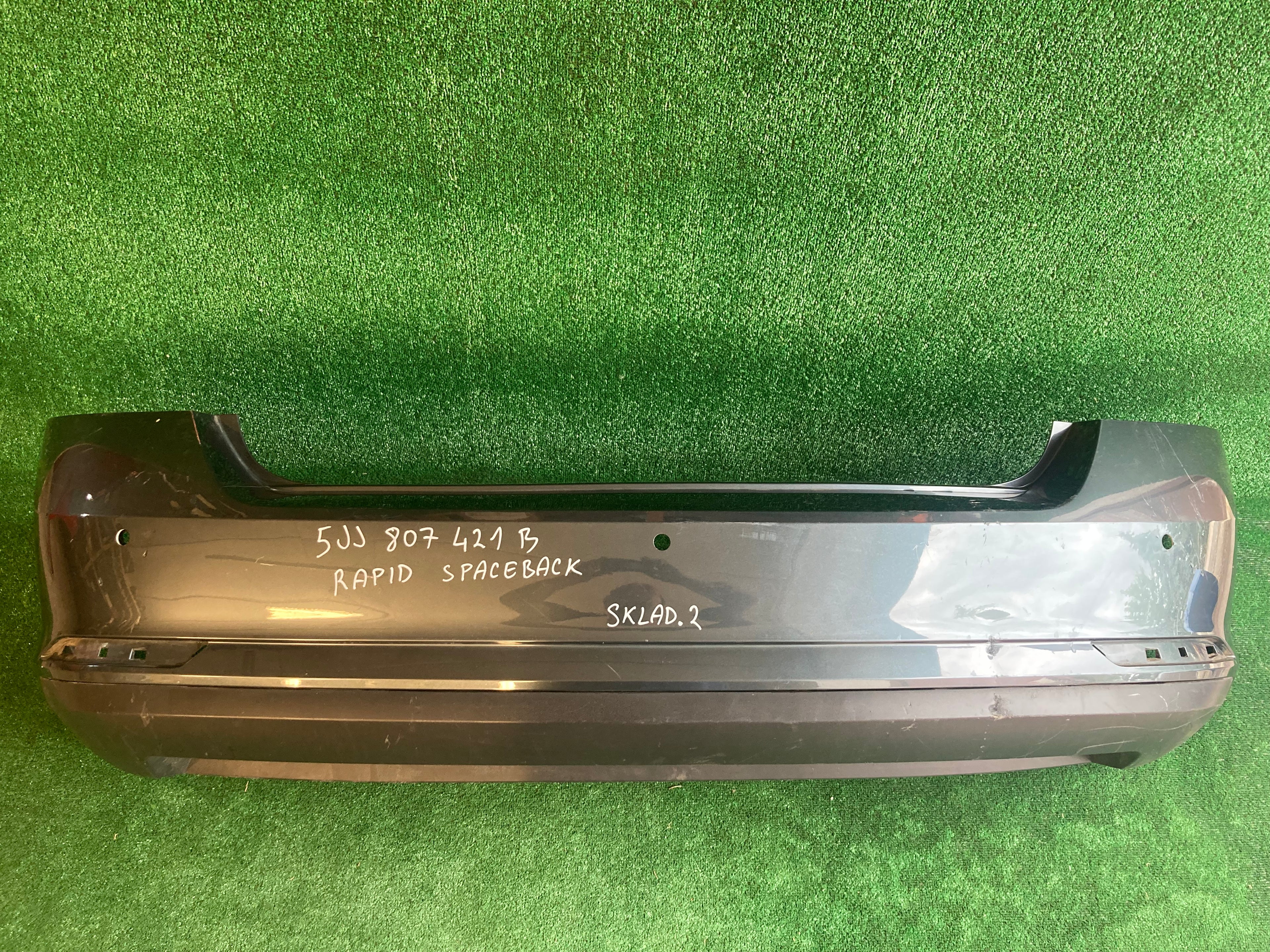 Zadní nárazník Rapid Spaceback 5JJ807421B