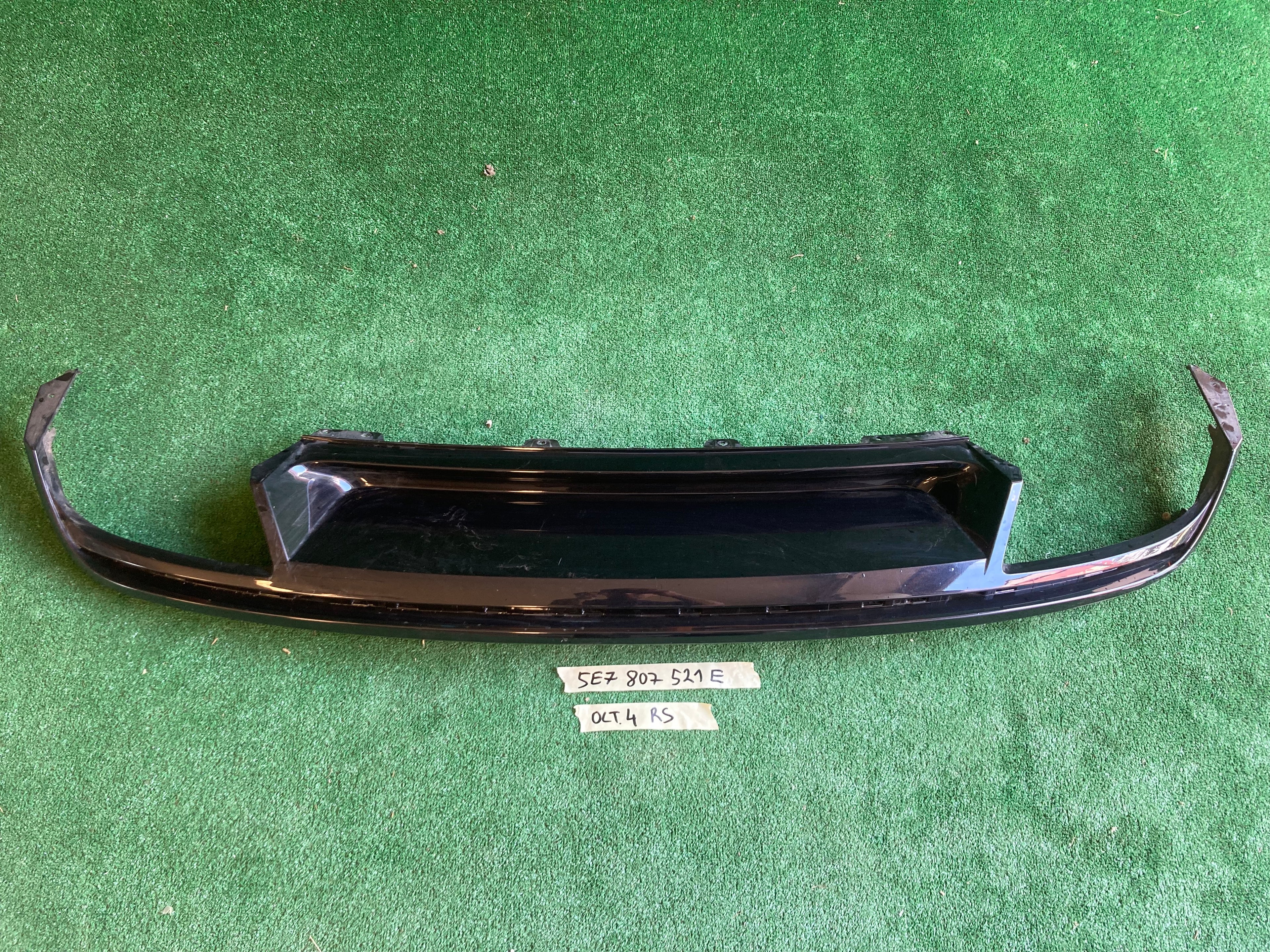 Škoda Octavia IV,4 RS zadní spoiler nárazníku 5e7807521e