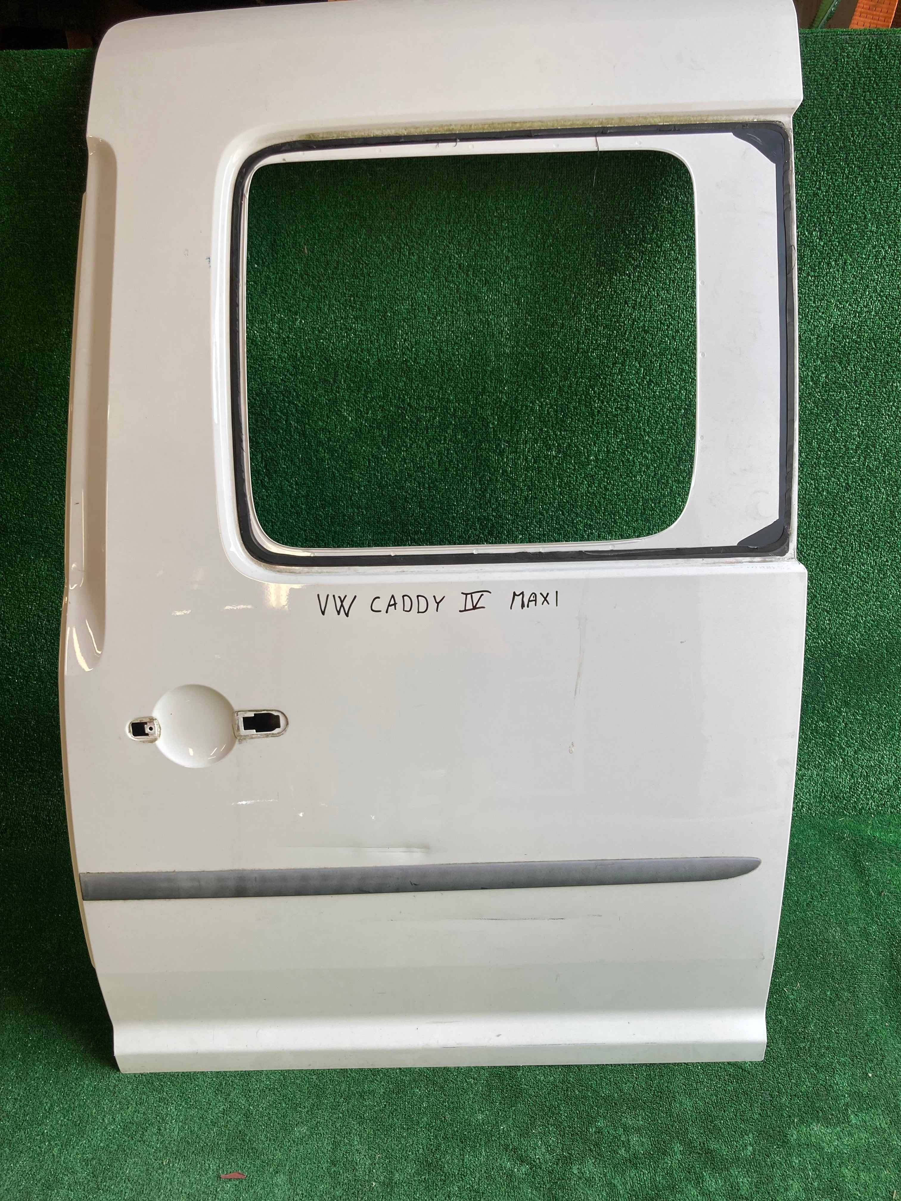 Posuvné dveře volkswagen caddy