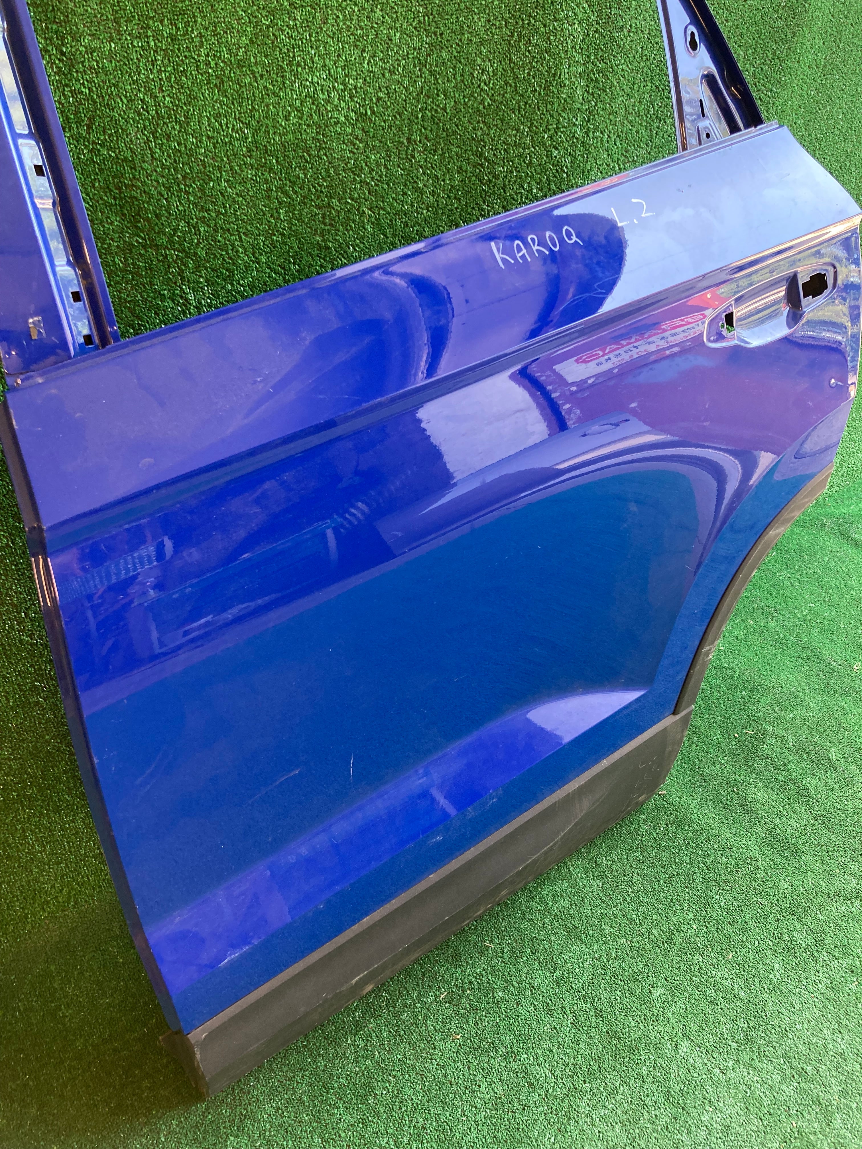 Škoda Karoq levé zadní dveře modré