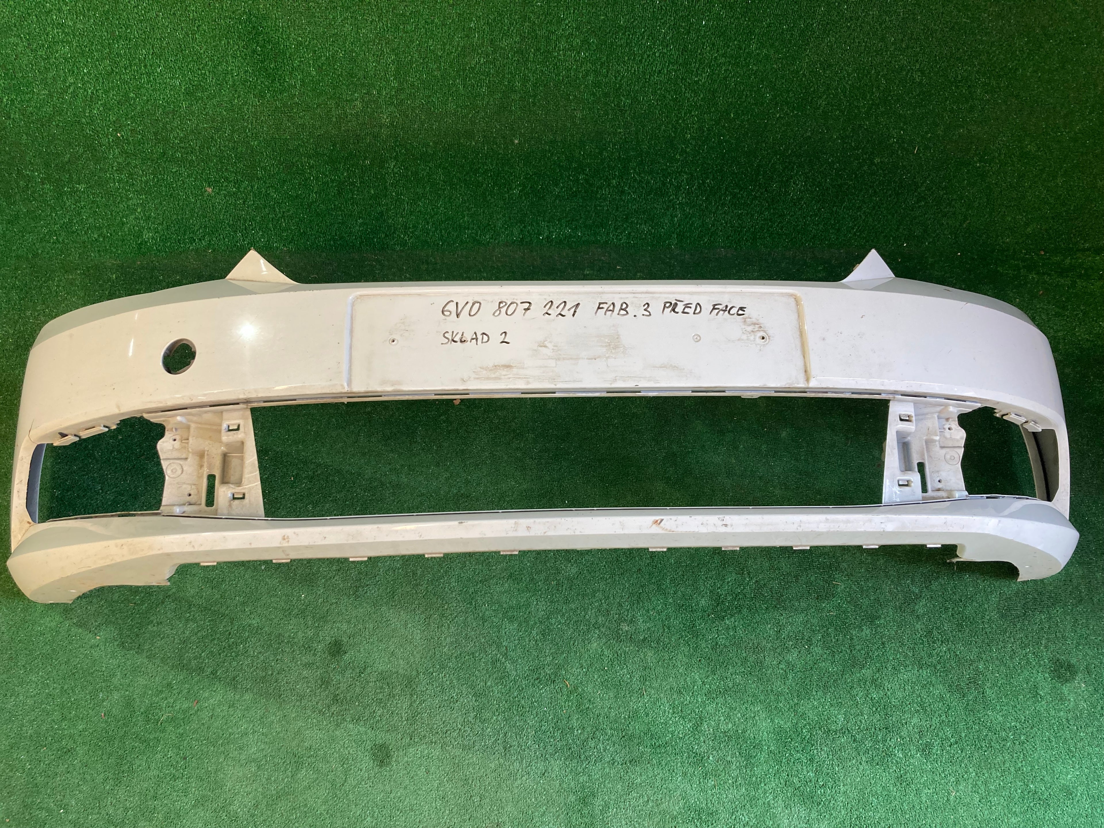 Přední nárazník Škoda Fabia III, 3 před face 6v0807221