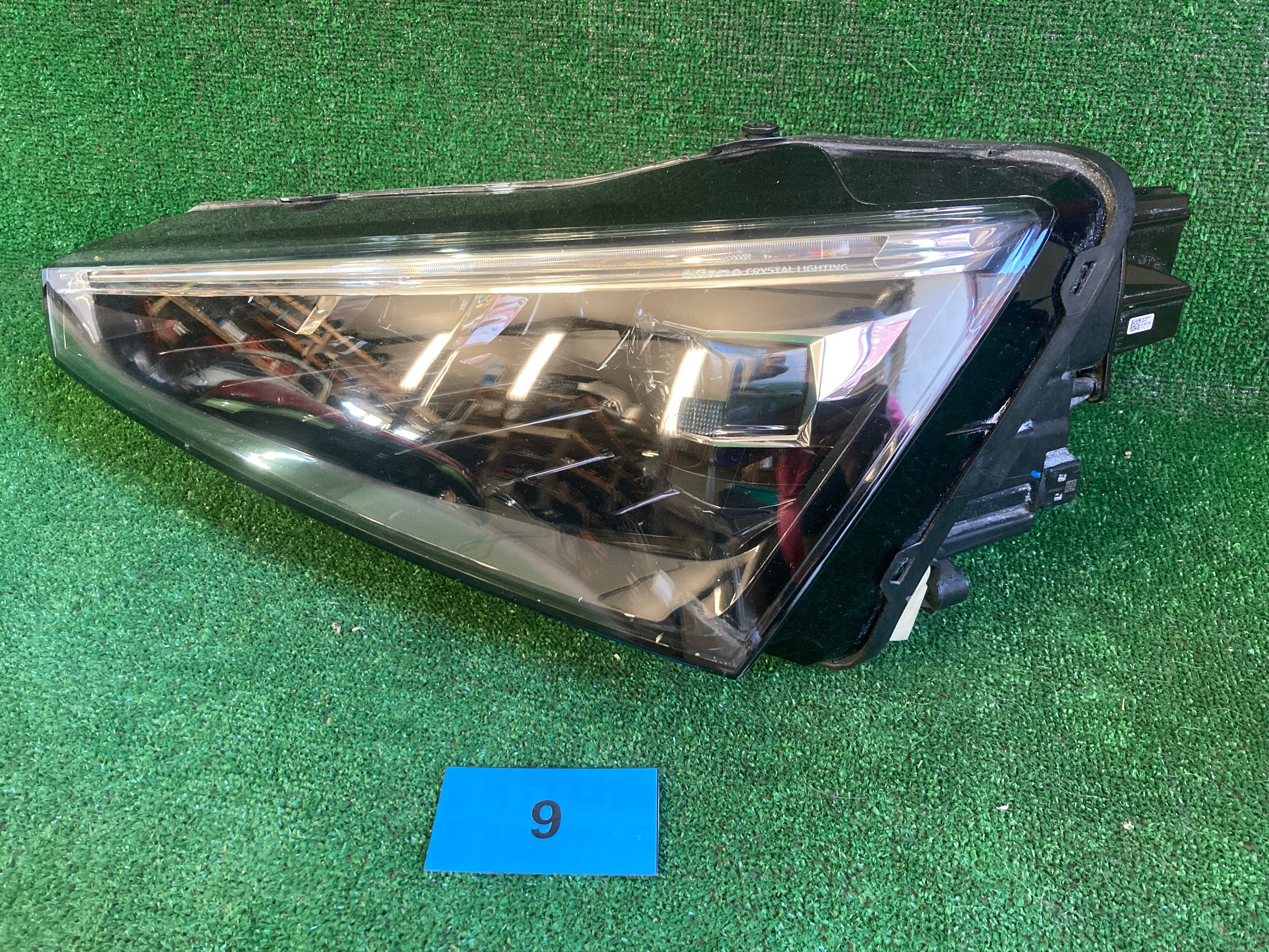 Škoda Scala světlo levé full led 657941015A