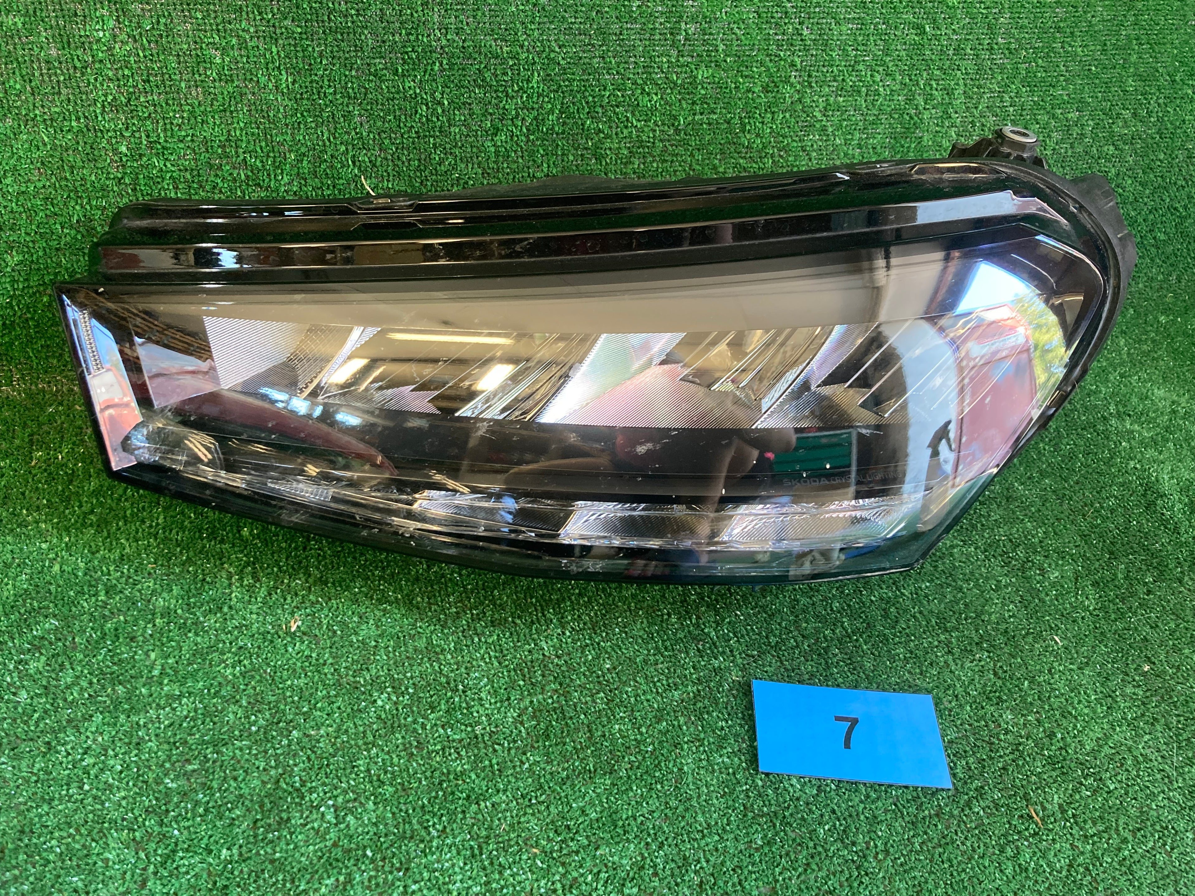 Škoda Fabia IV, 4 levé světlo 6vb941015