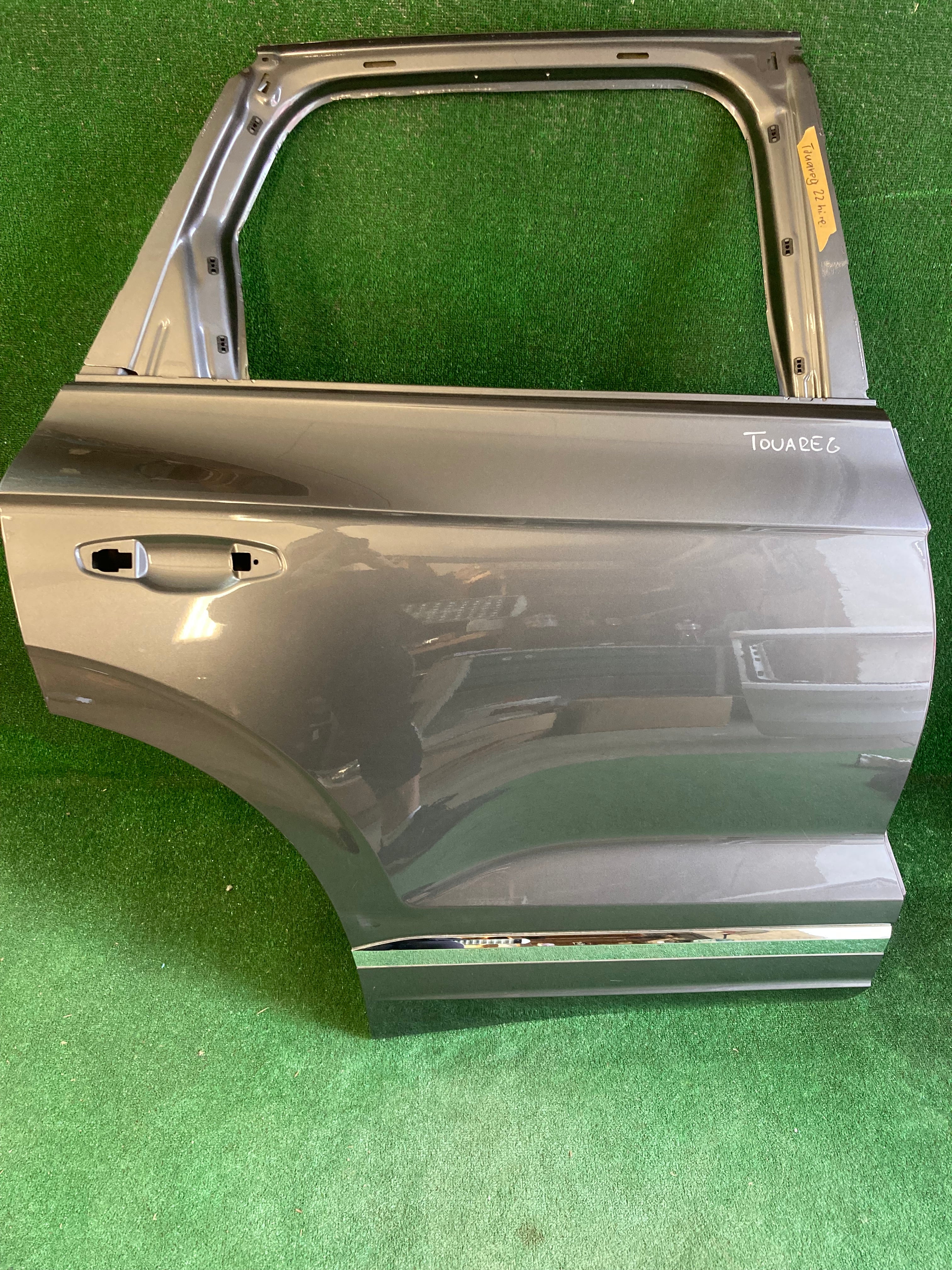 Pravé zadní dveře VW Touareg