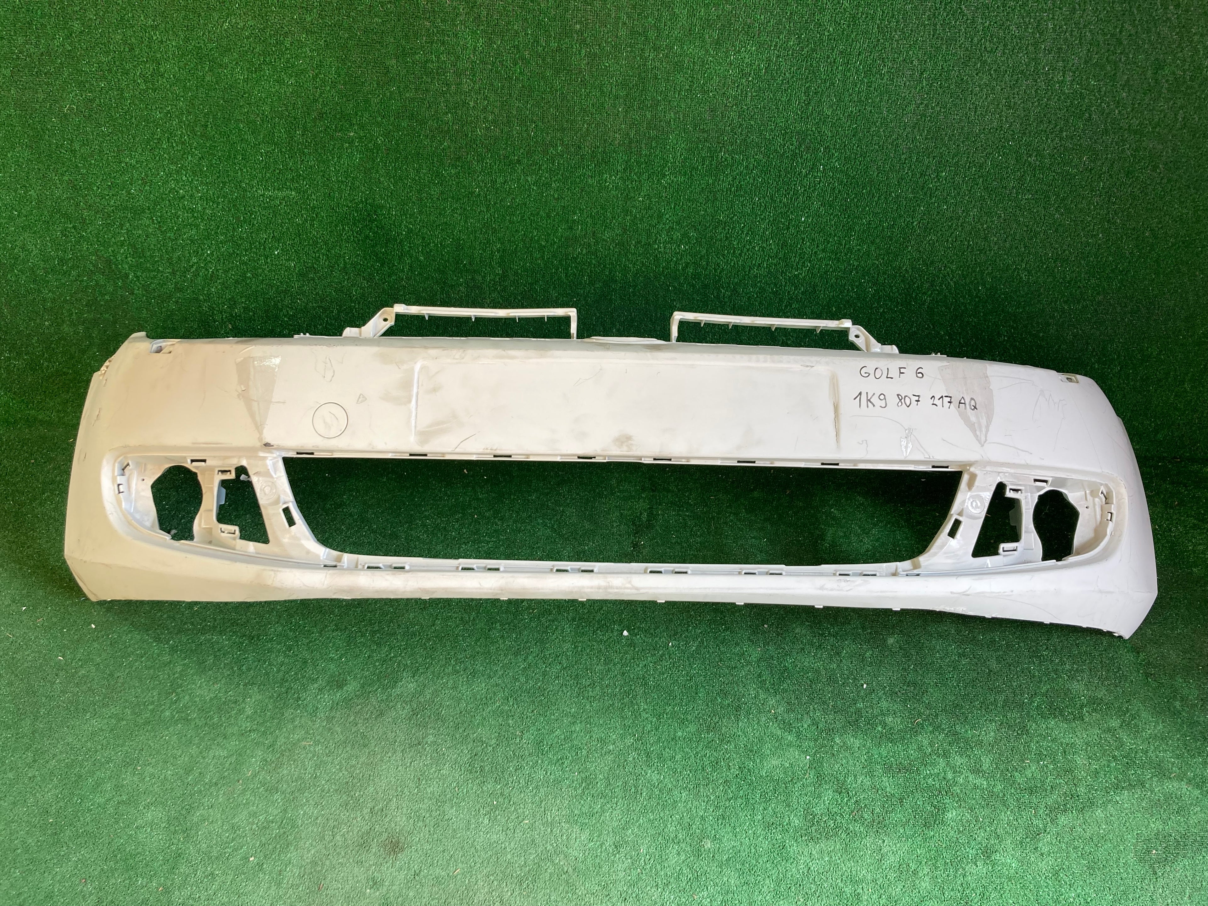 VW Golf 6 přední nárazník 1k9807217aq
