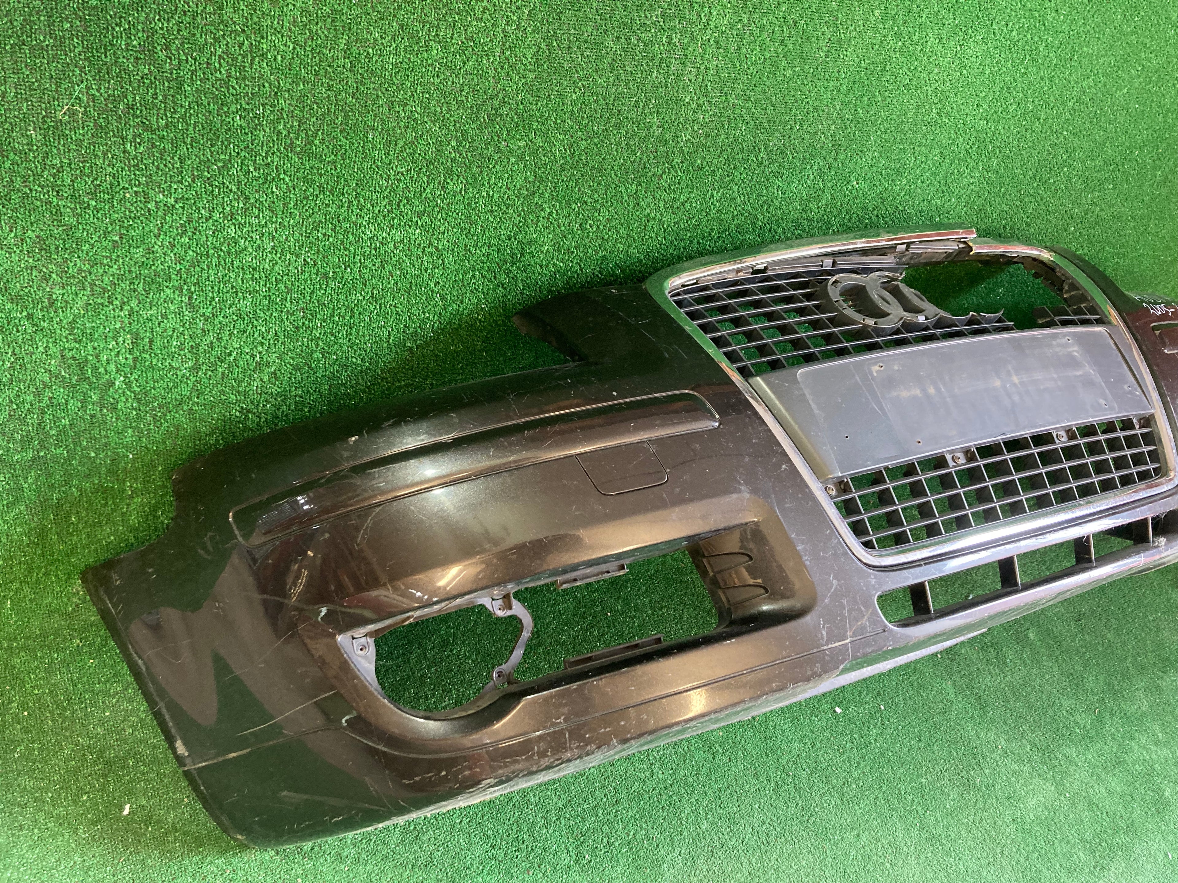 Přední nárazník AUDI A3 2005-2008 SPORTBACK 8p4807095