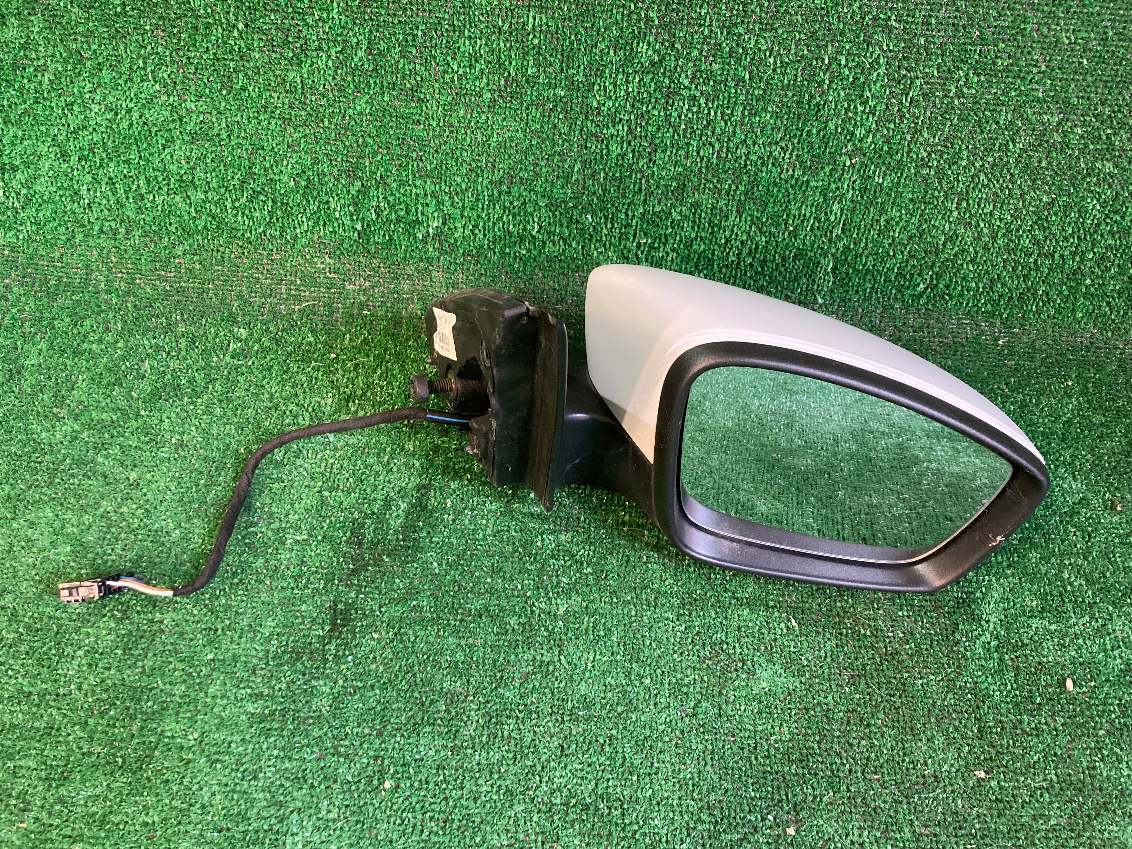 5JB857407F Zrcátko Škoda Rapid před face pravé 5pinu