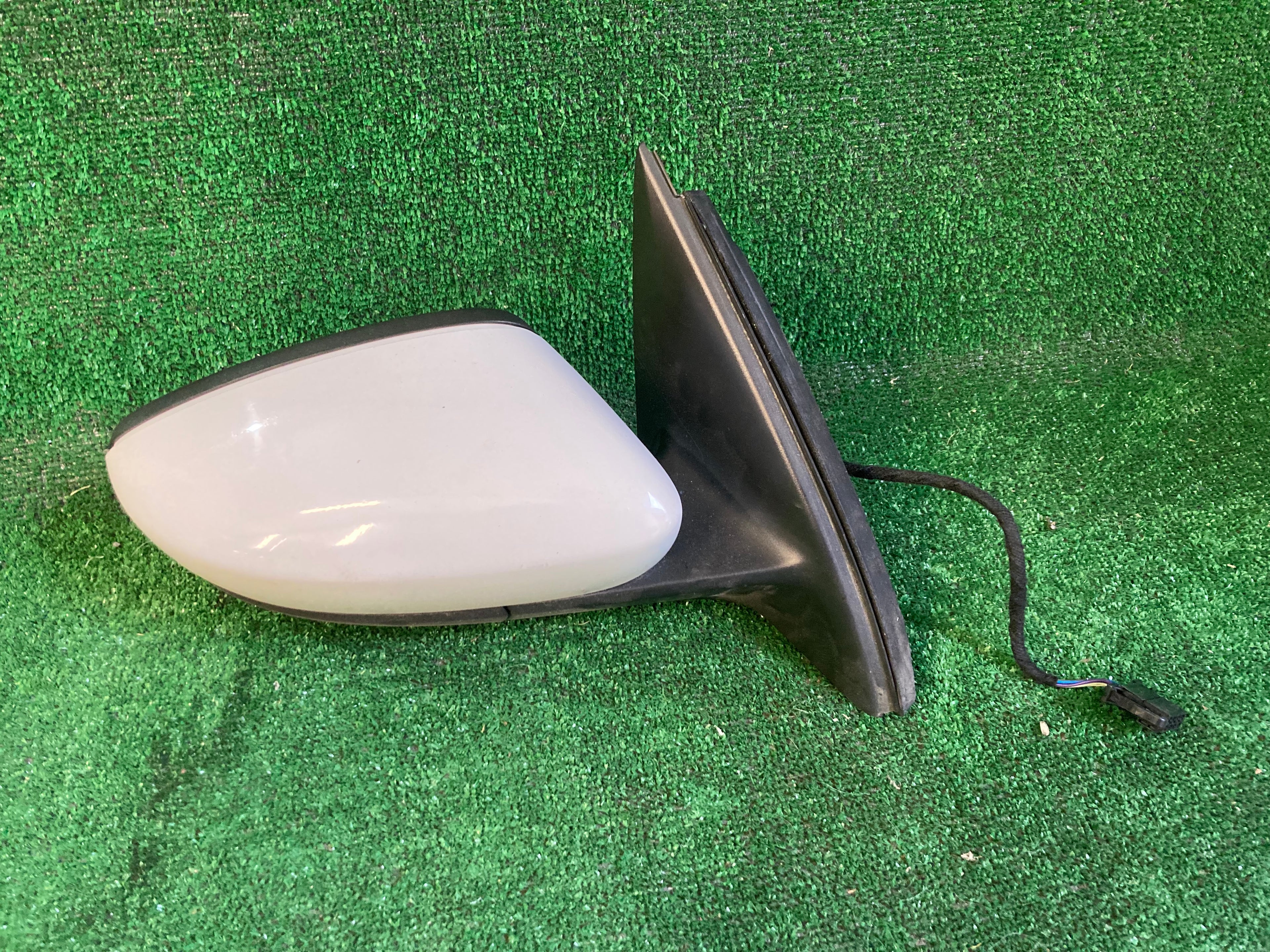 5JB857407F Zrcátko Škoda Rapid před face pravé 5pinu