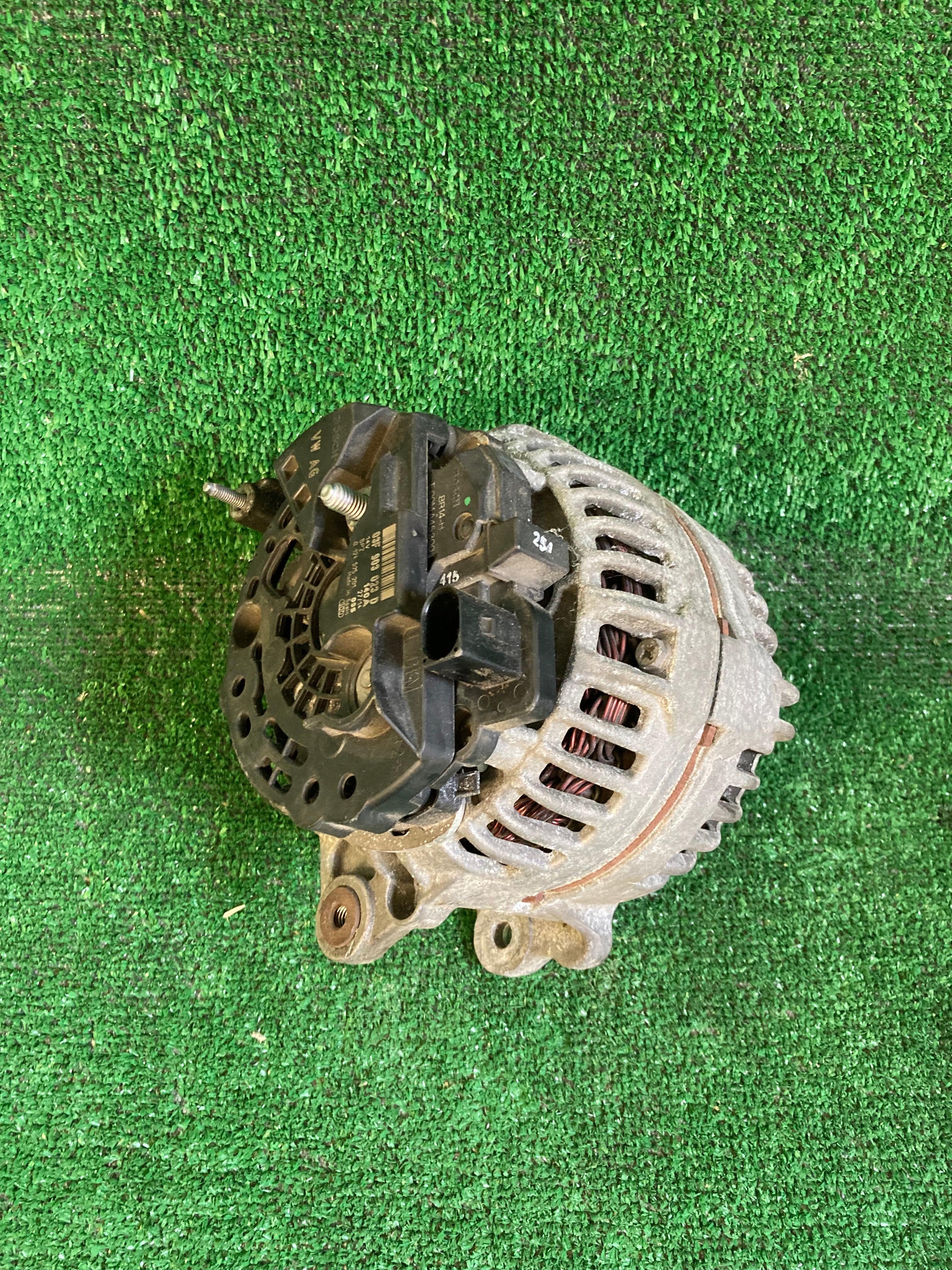 03F903023D Alternátor