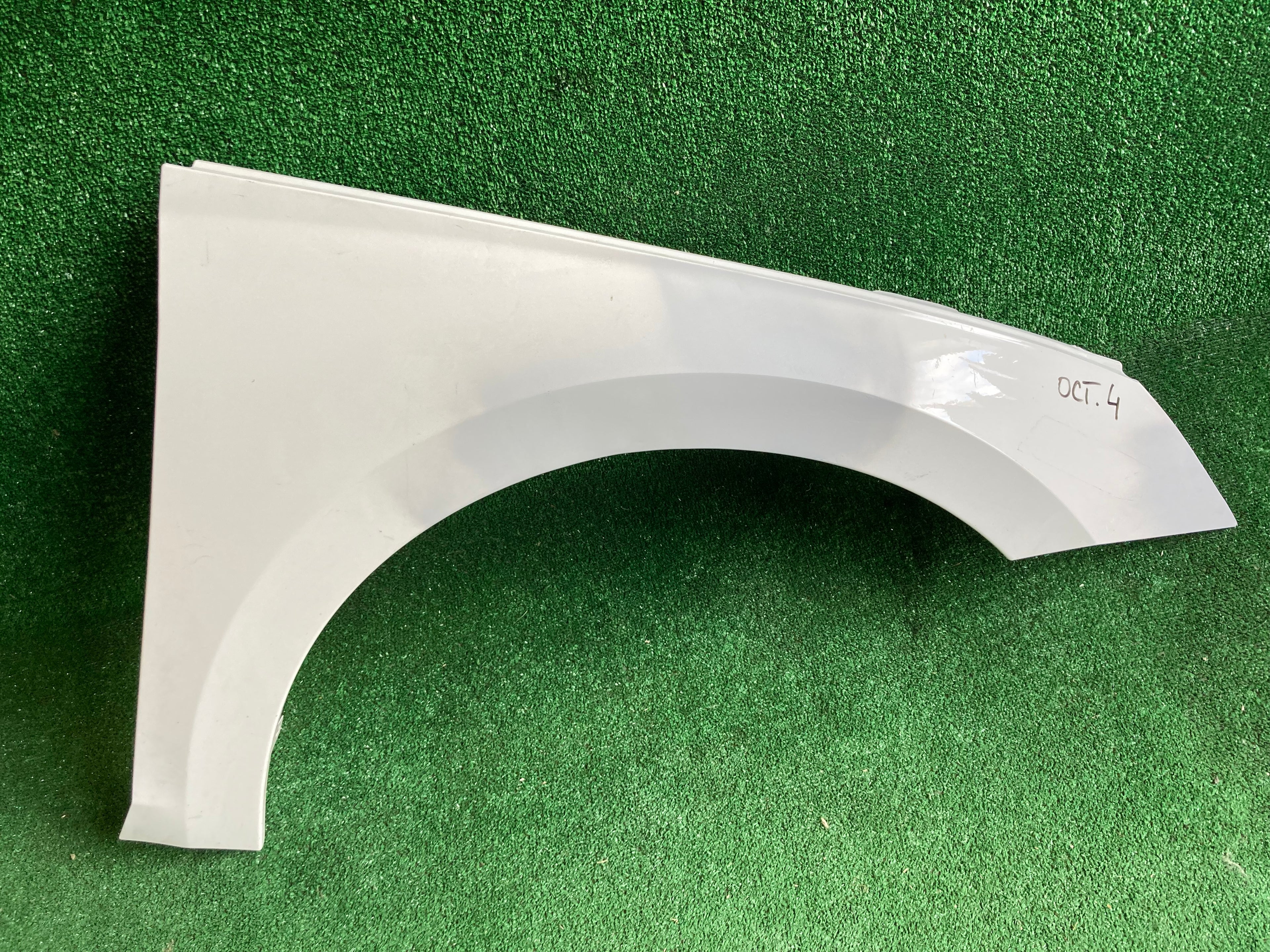 Škoda Octavia IV, 4 pravý blatník