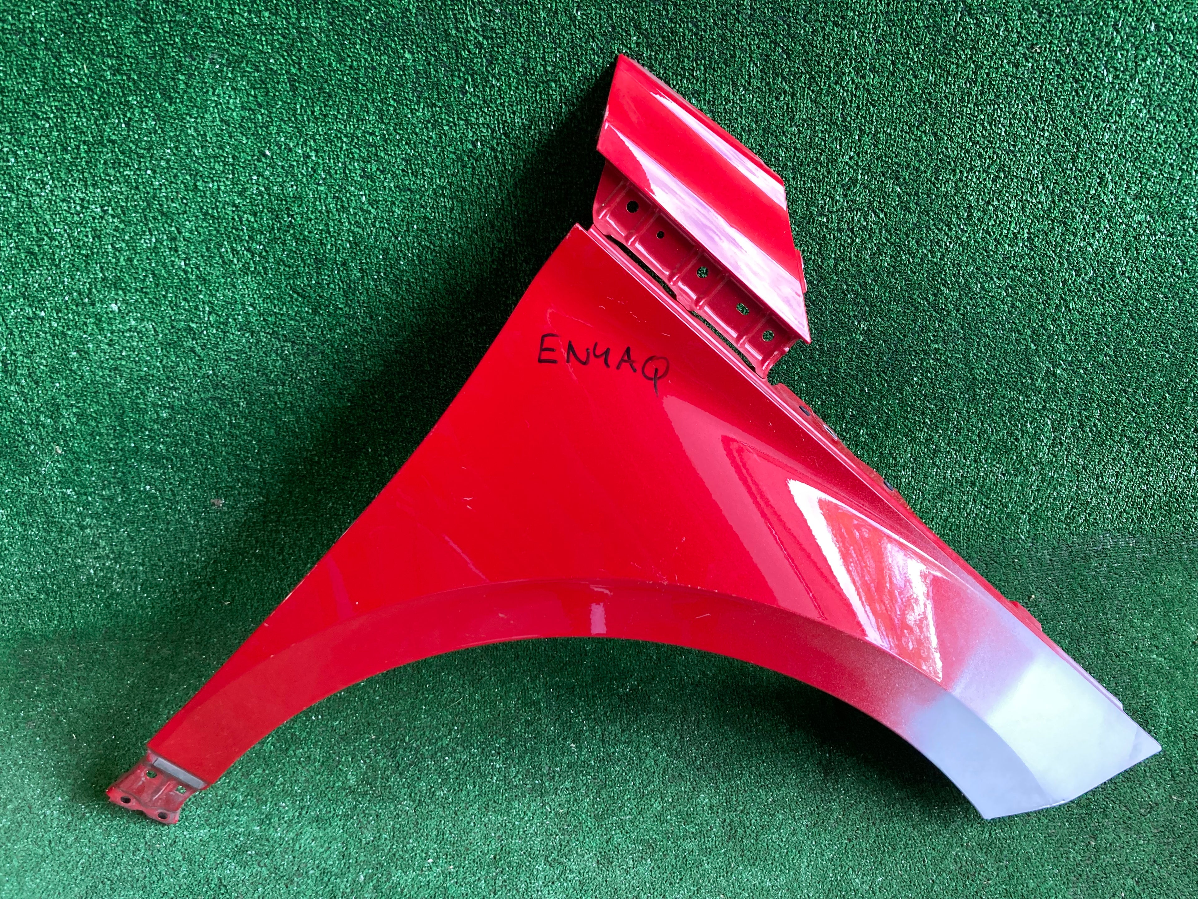 Škoda Enyaq pravý blatník