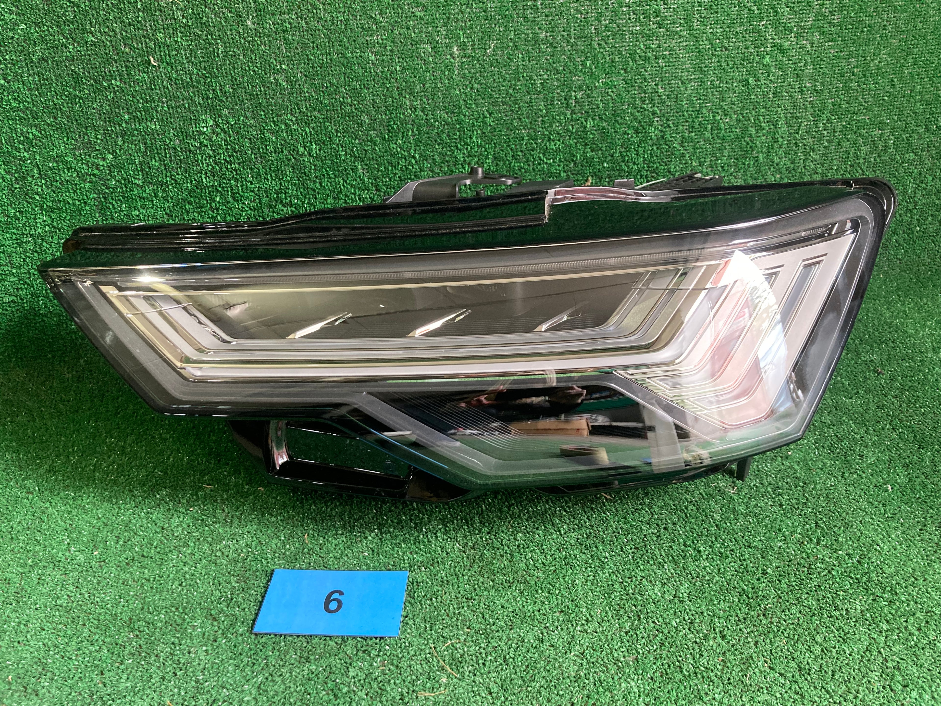 AUDI A6 levé přední světlo 4k0941035