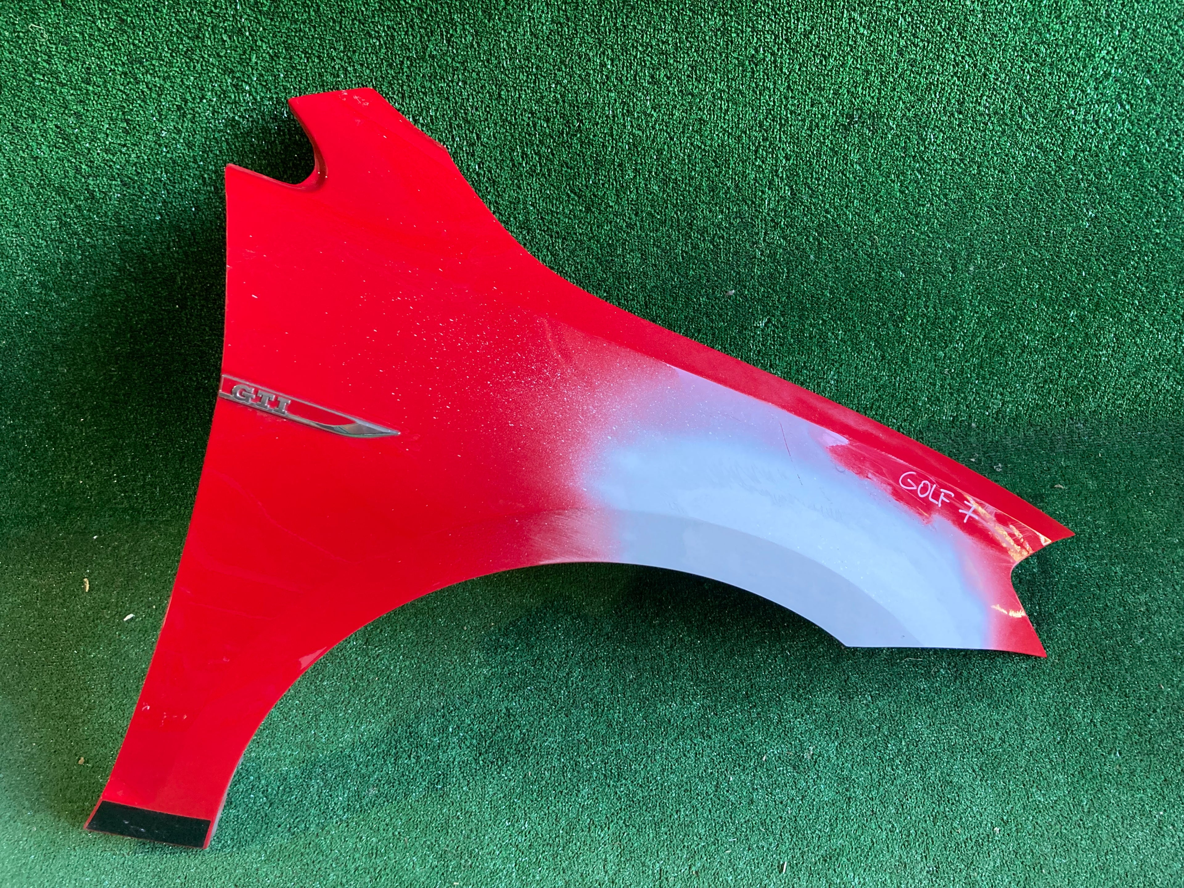 Pravý blatník VW Golf 7