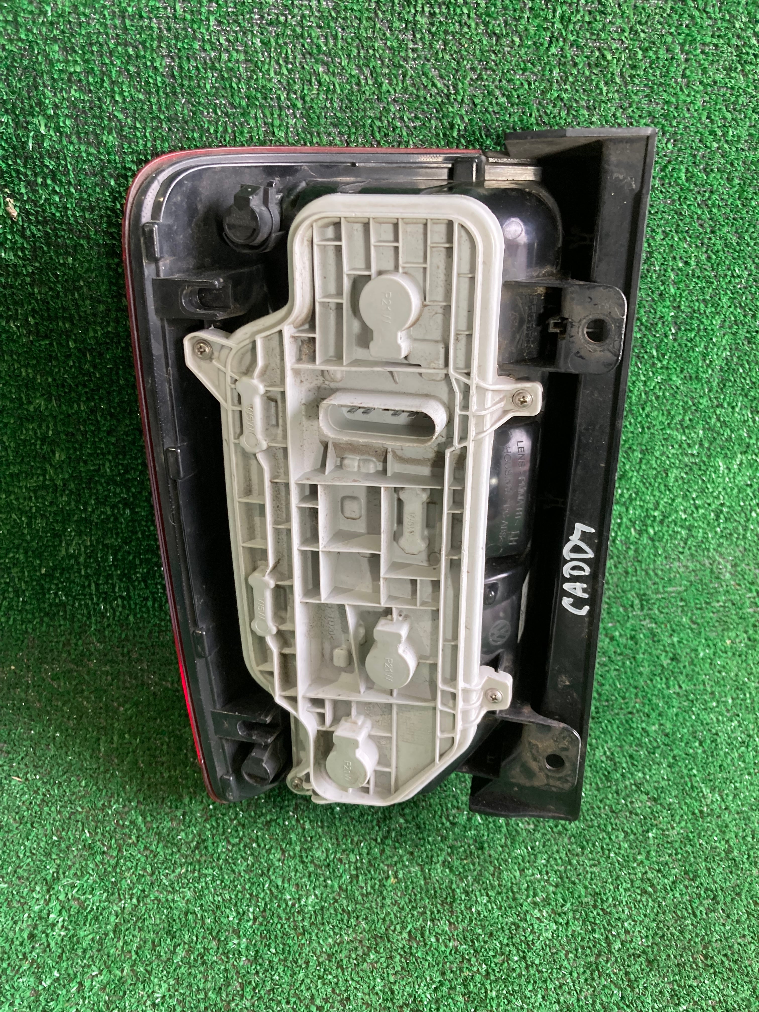 Zadní světlo VW CADDY 2K1945095F