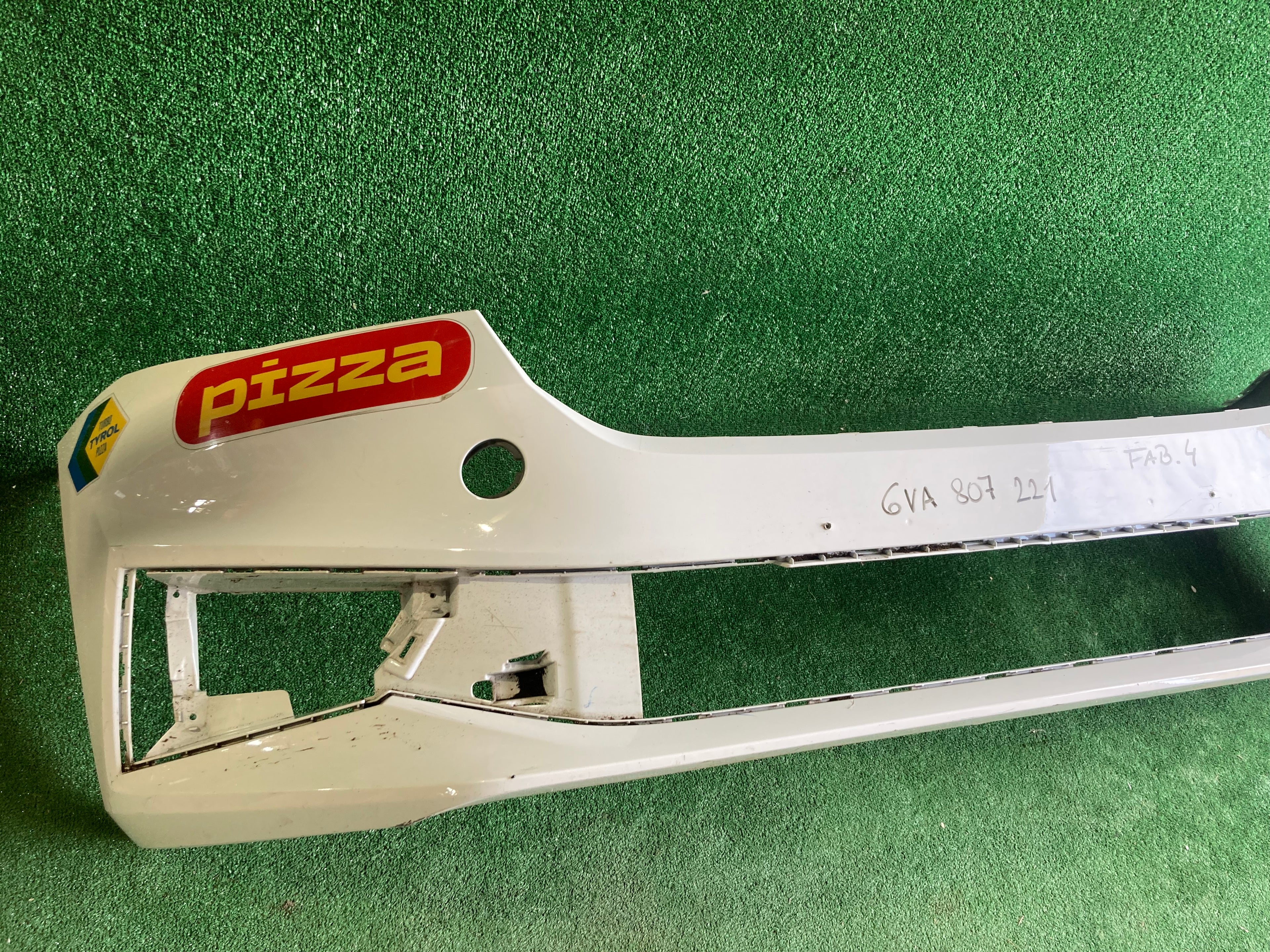 Škoda Fabia IV, 4 přední nárazník 6va807221