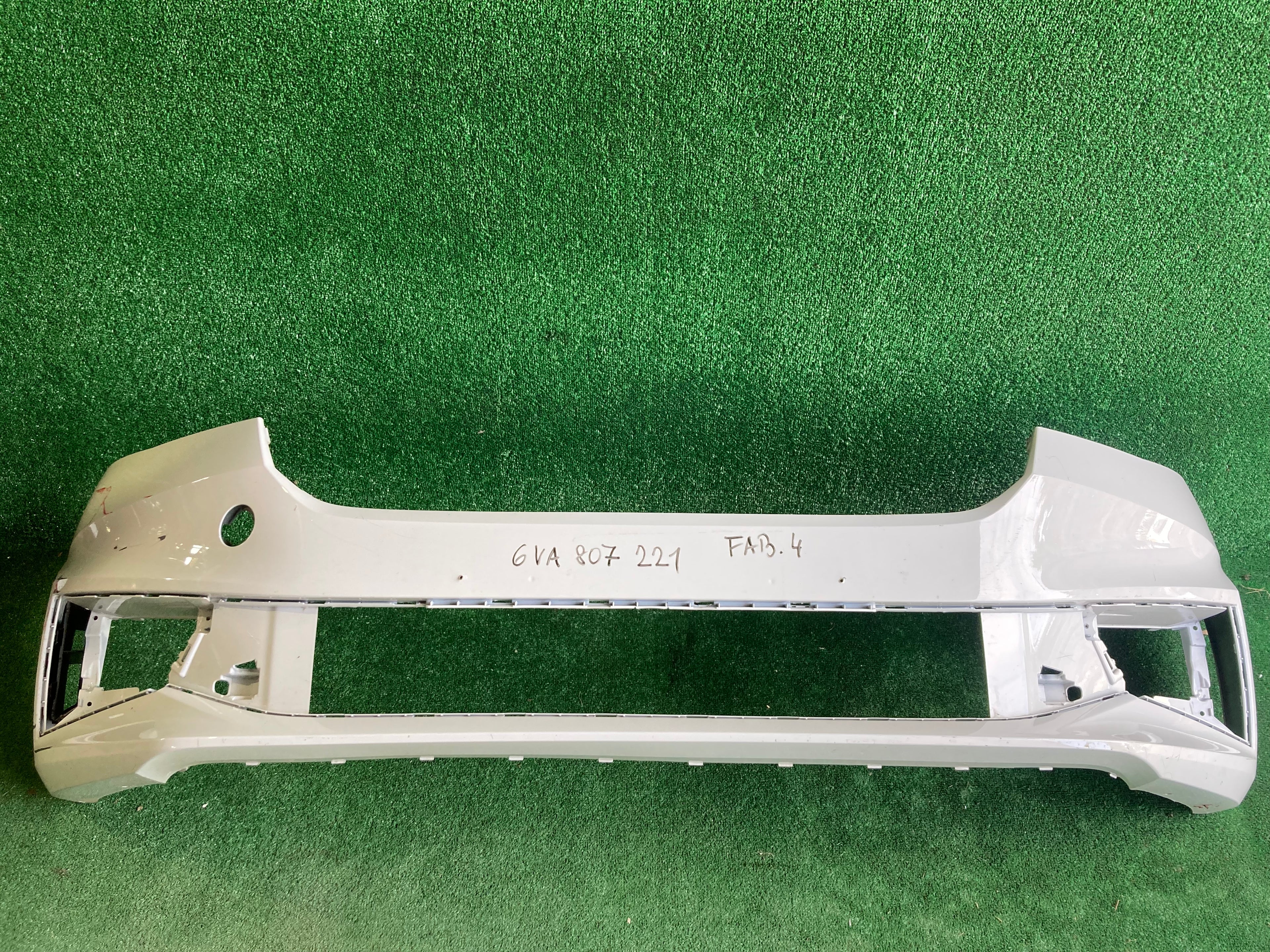 Škoda Fabia IV, 4 přední nárazník 6va807221