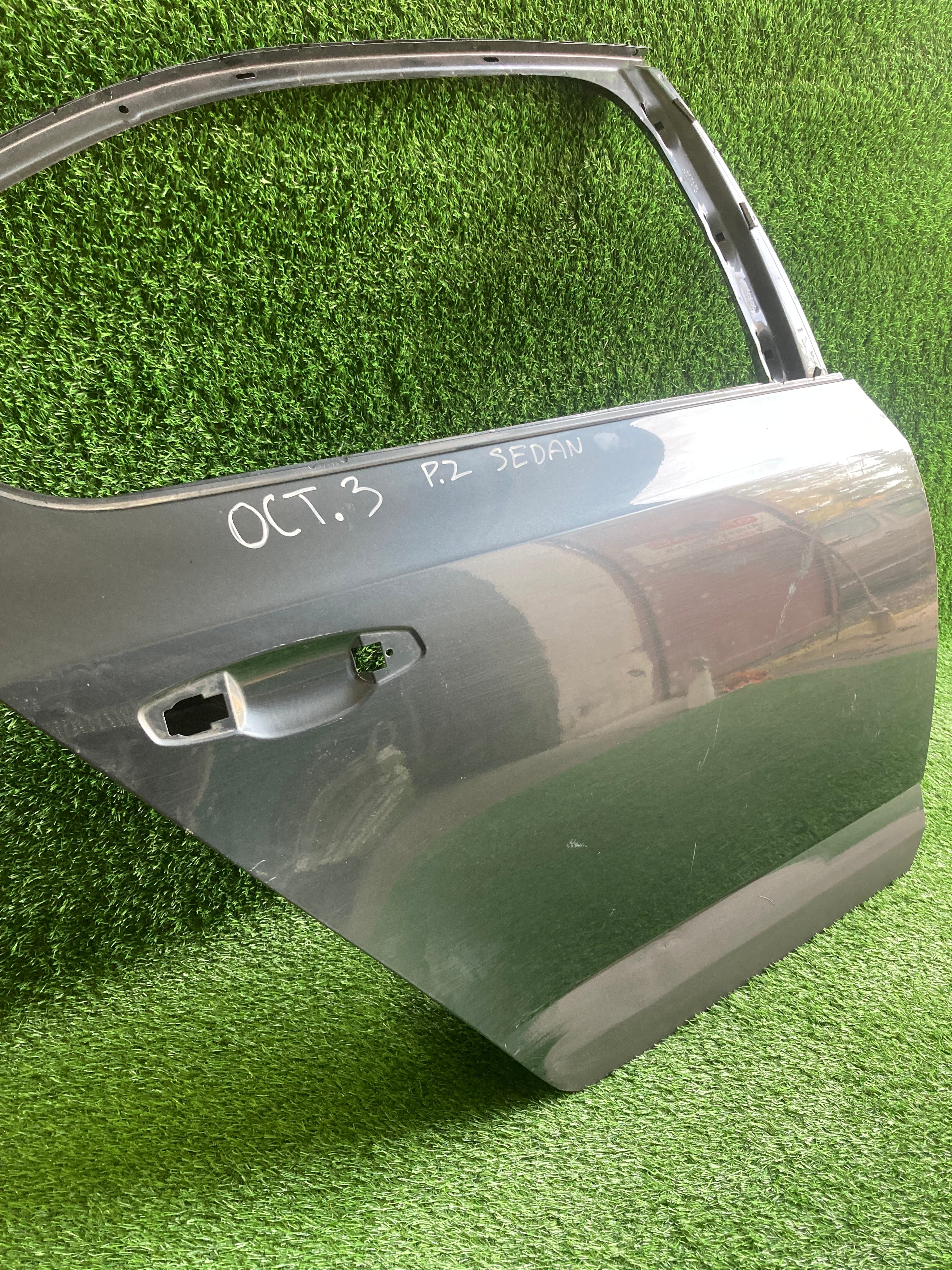 Škoda Octavia III, 3 pravé zadní dveře sedan