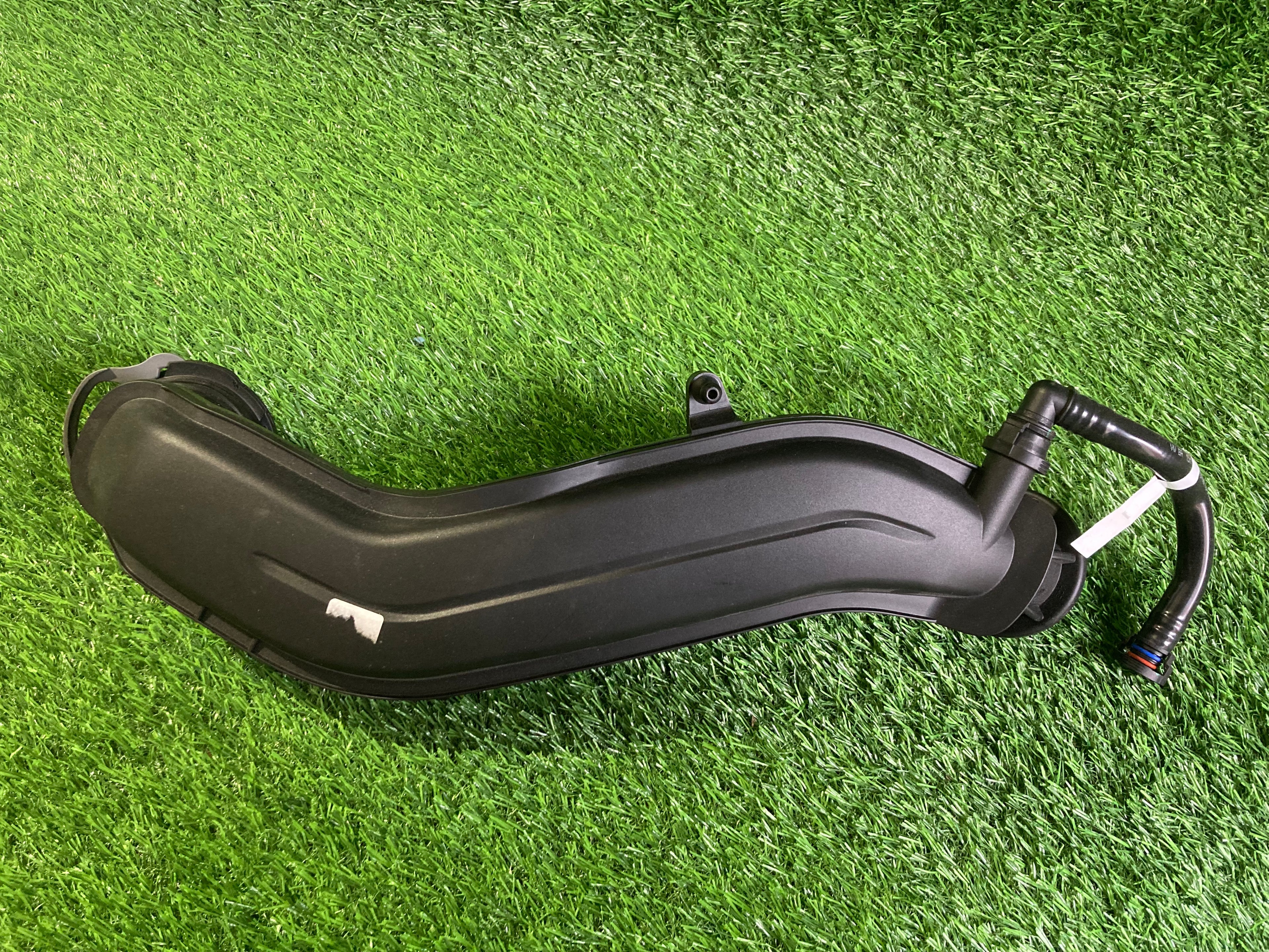 Palivová trubka 05E145673AE, 05E133366AM