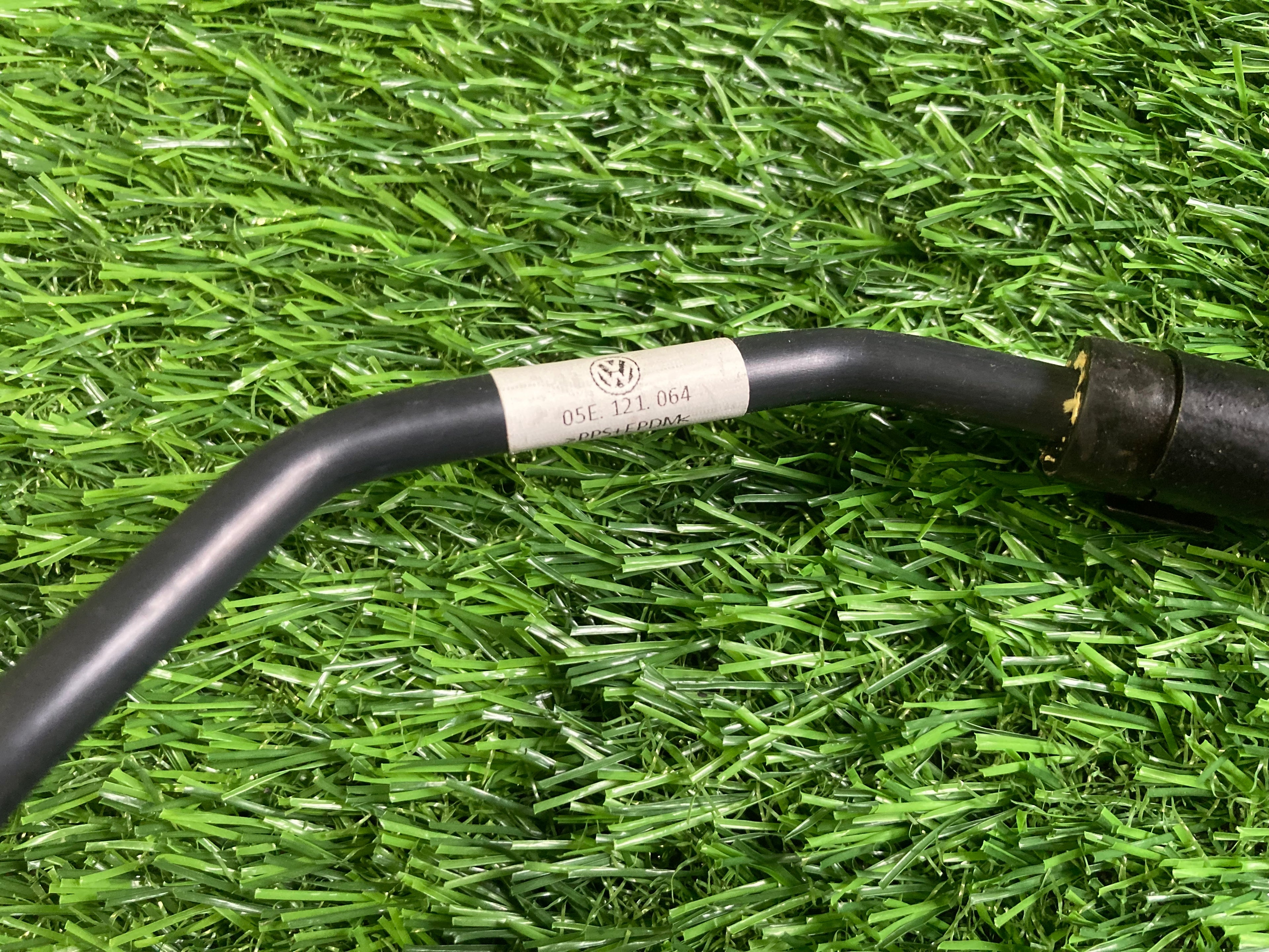 HADICE CHLADICÍ KAPALINY 05E121064