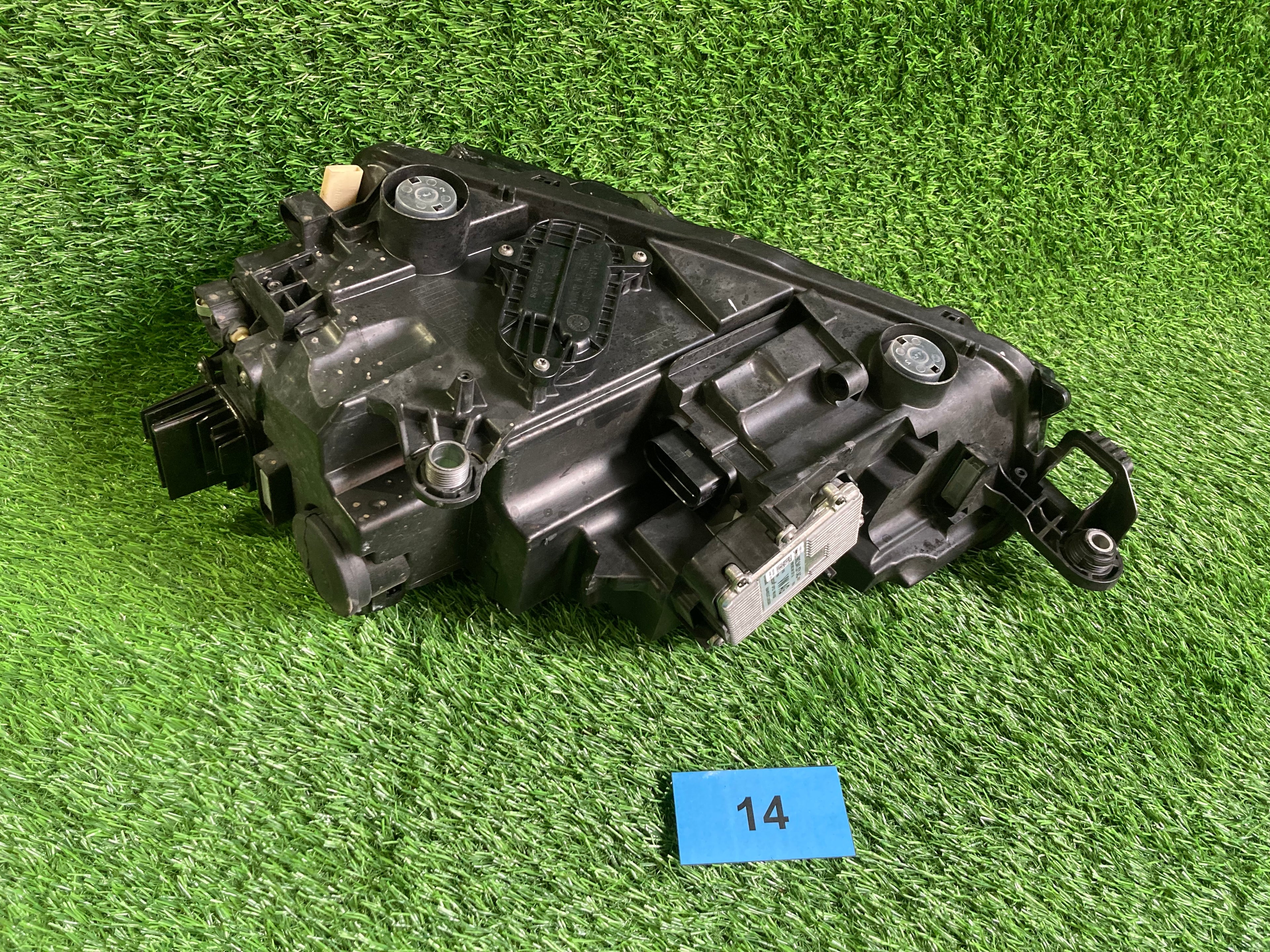 Pravé světlo Škoda Scala 657941016A