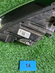 Pravé světlo Škoda Scala 657941016A