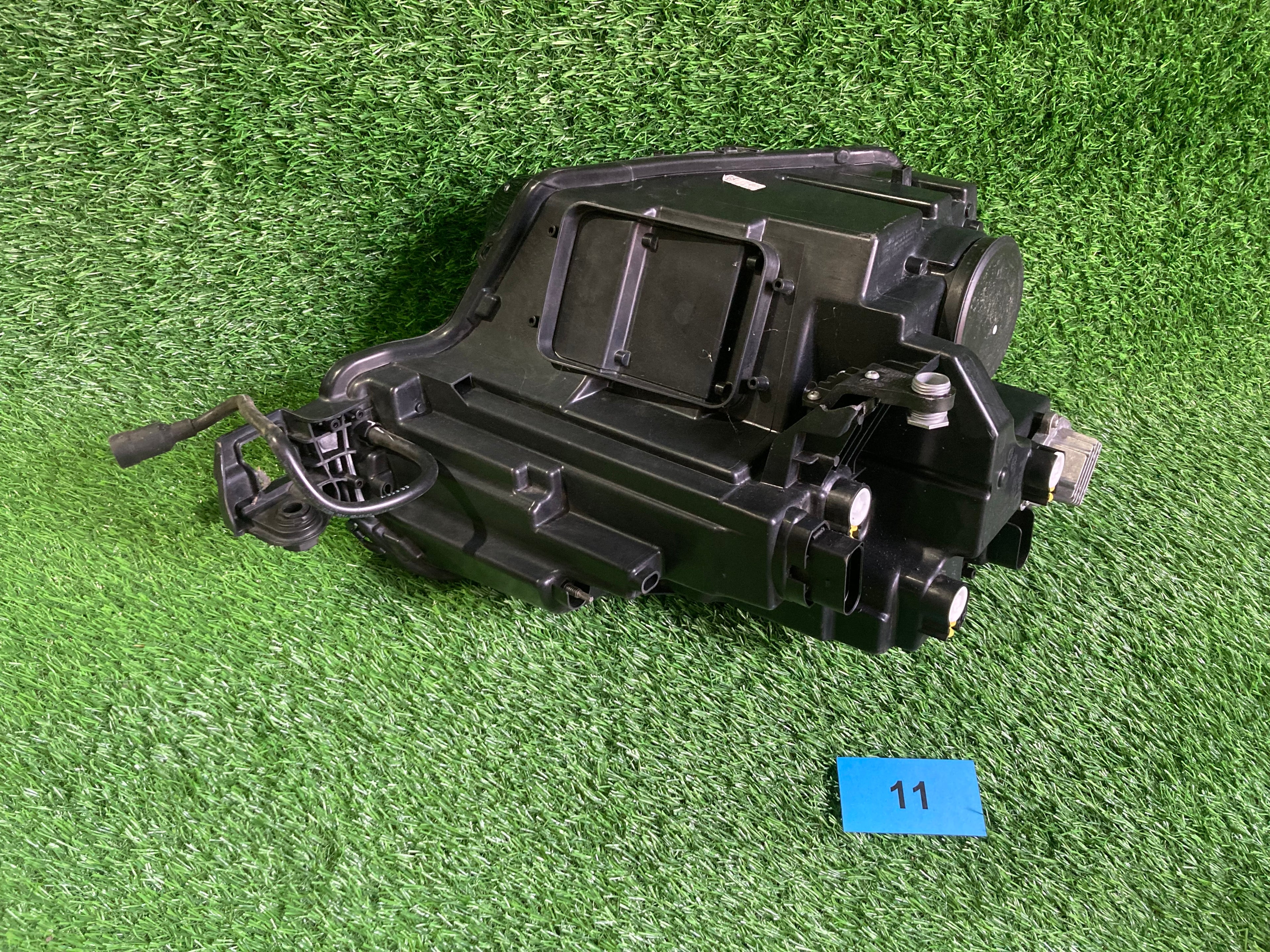 Levé přední světlo ŠKODA Karoq 57B941009