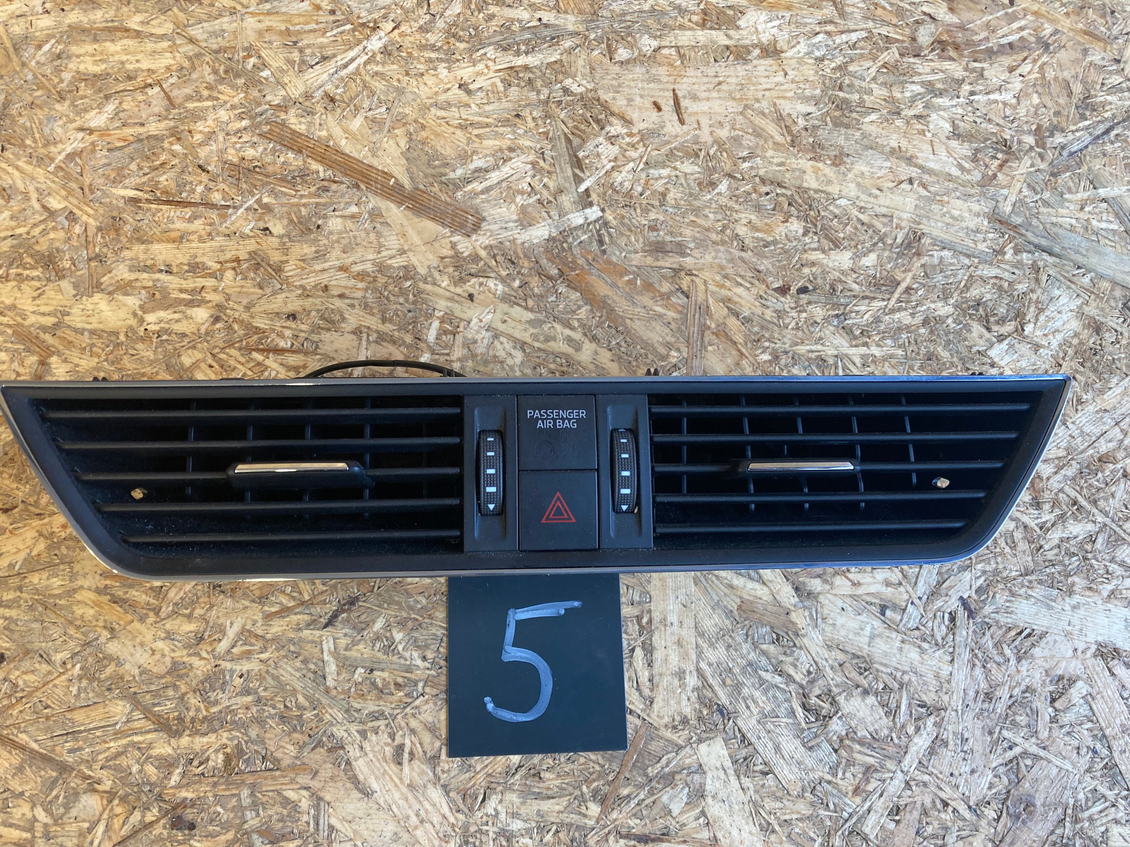 3V0820951C ofukovač středový