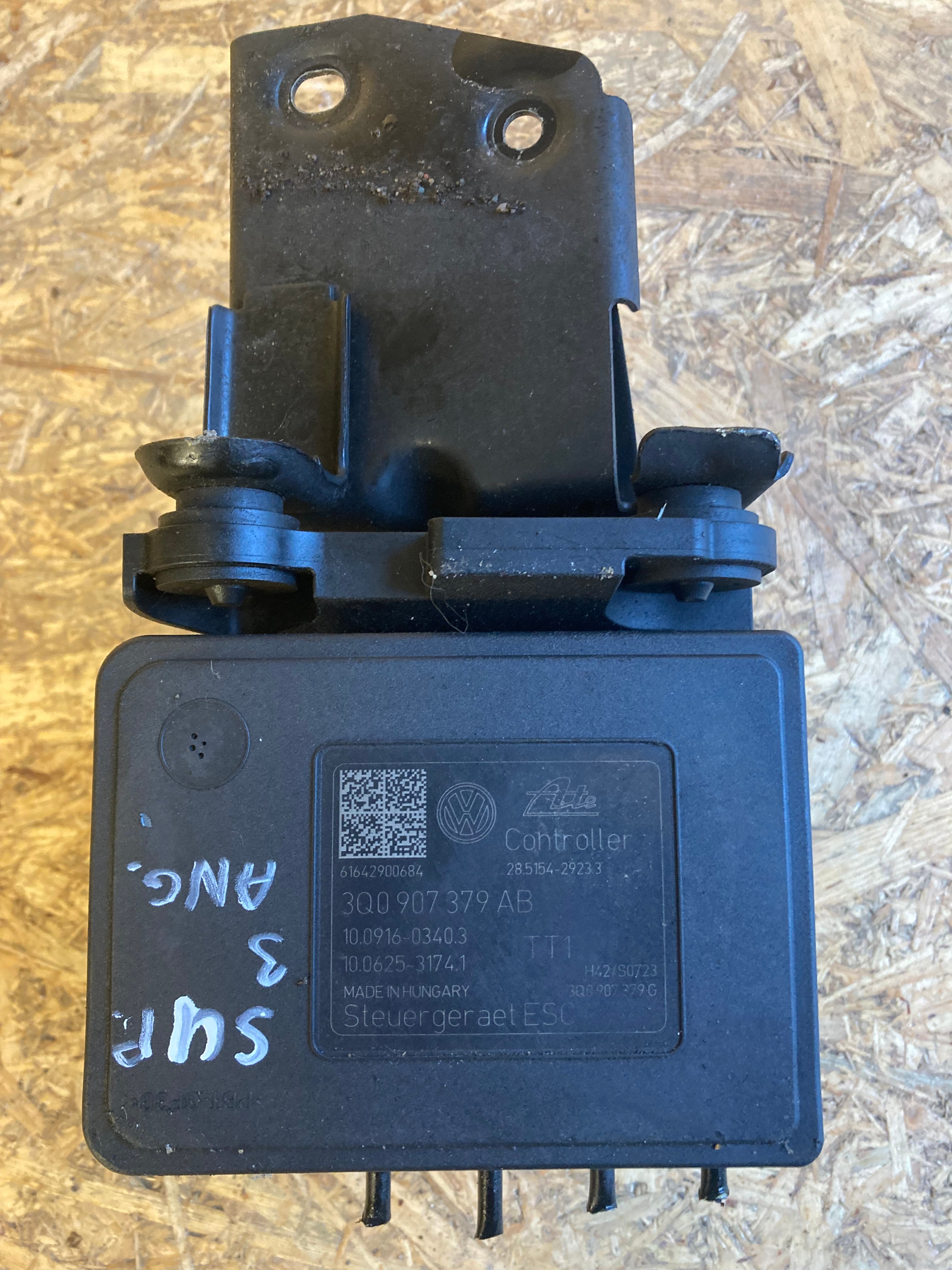 Škoda Superb III,3 ABS jednotka 3Q0907379AB