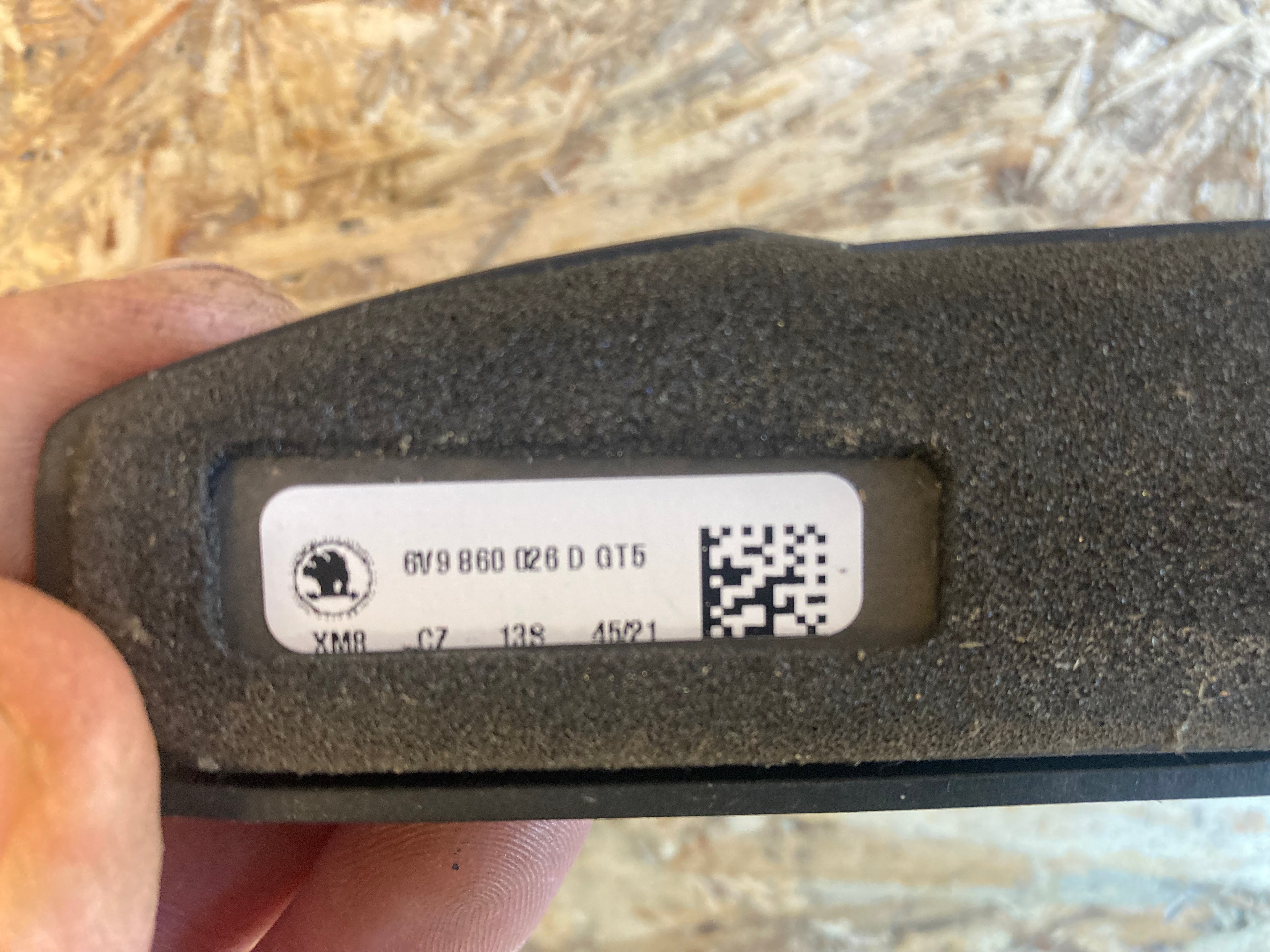 Hagusy (pár) Škoda Fabia III, 6V9860026D, 6V9860025D