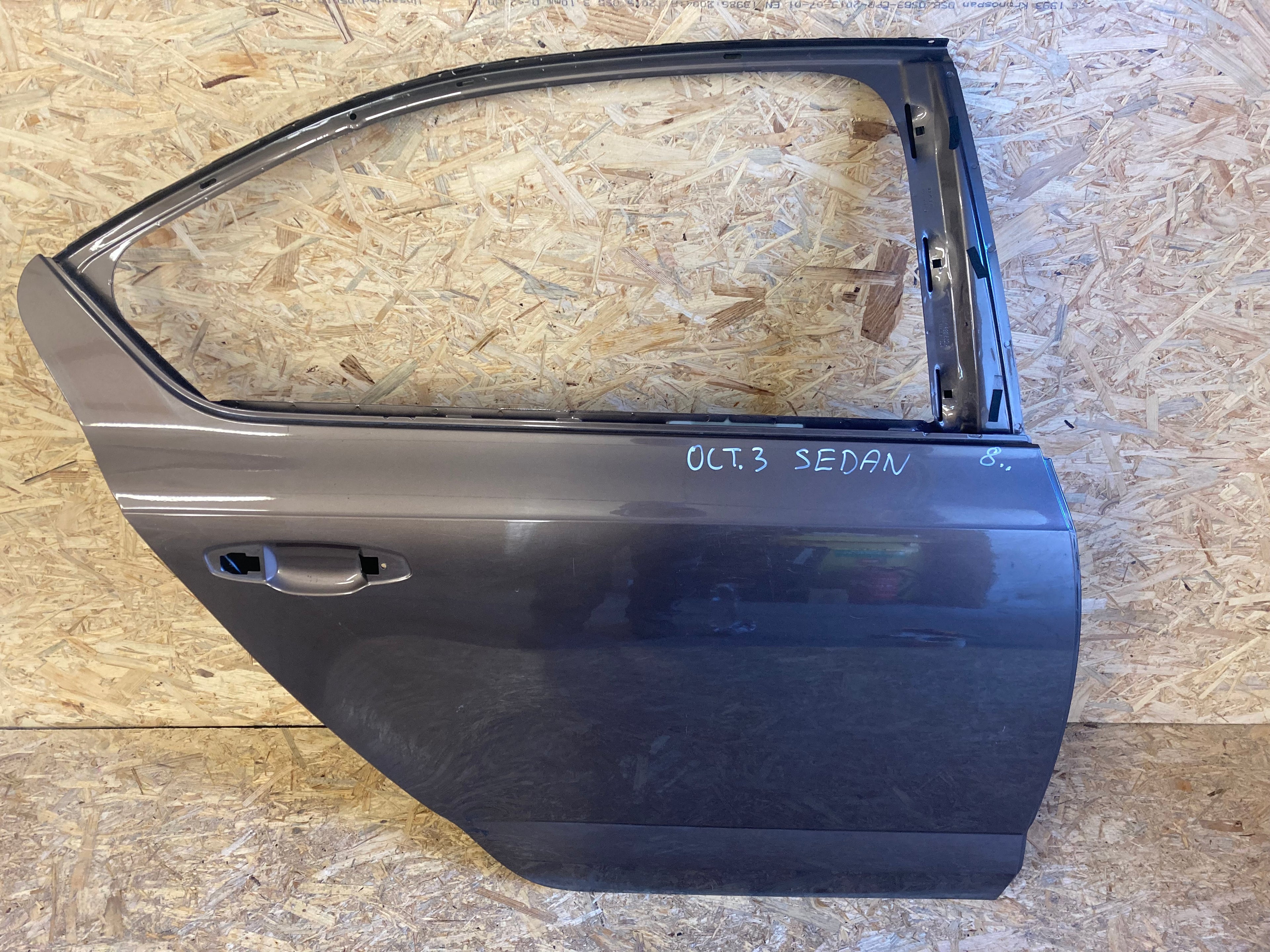 Škoda Octavia III,3 pravé zadní dveře hatchback