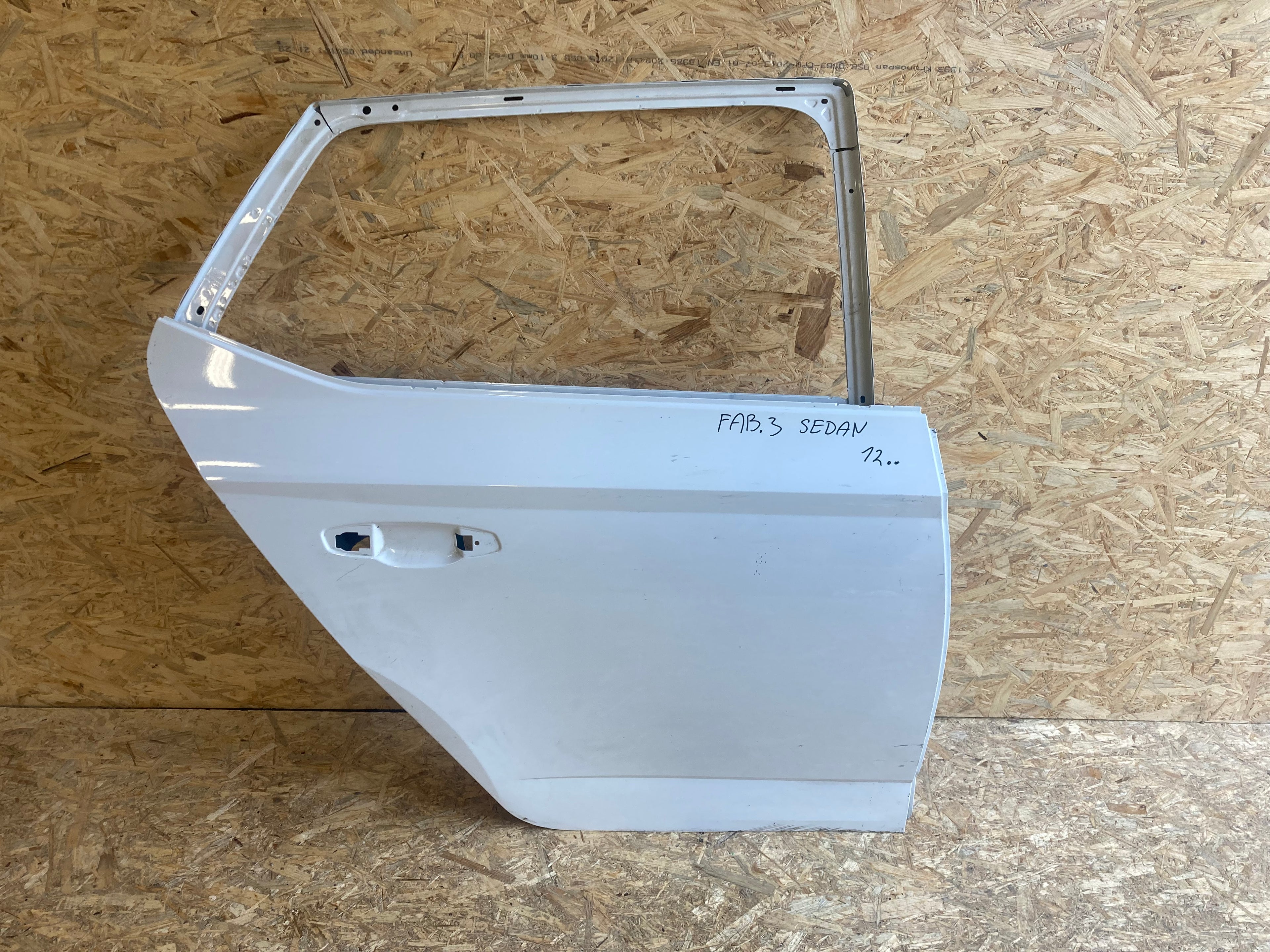 Škoda Fabia III,3 pravé zadní dveře hatchback