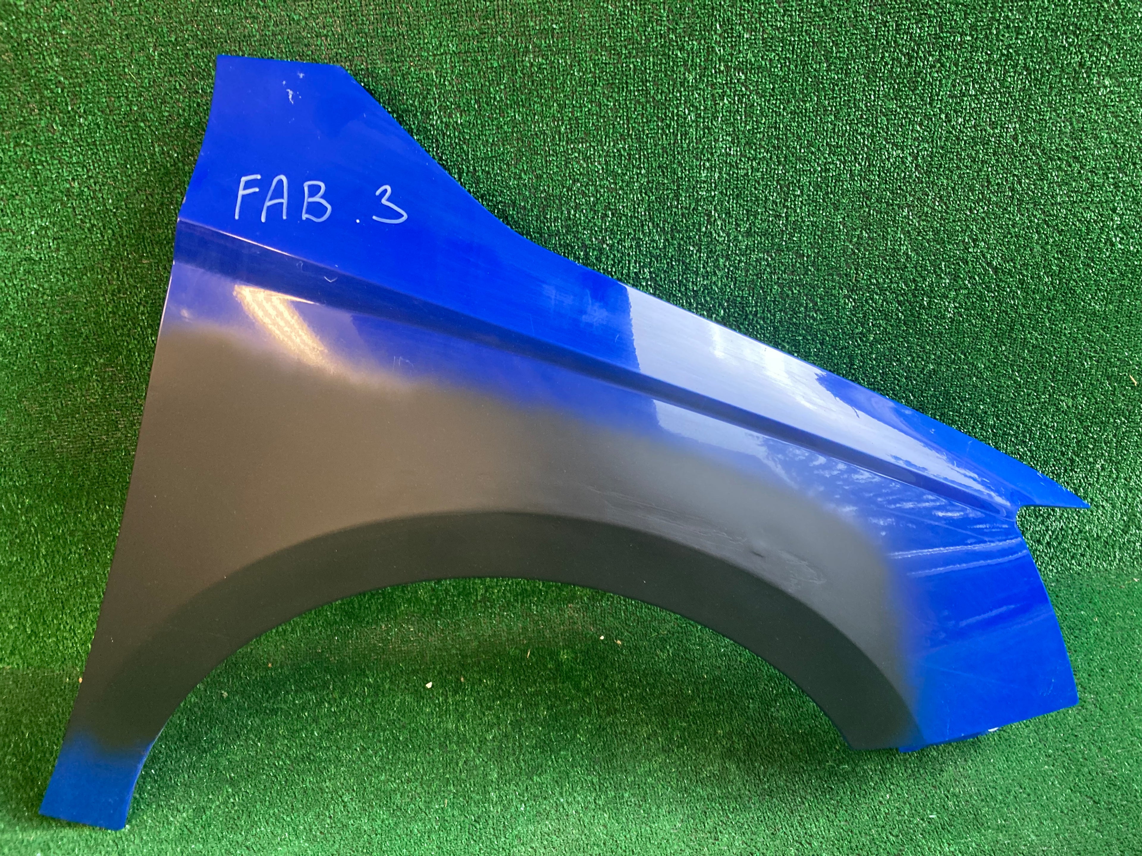 Pravý blatník Škoda Fabia III, 3